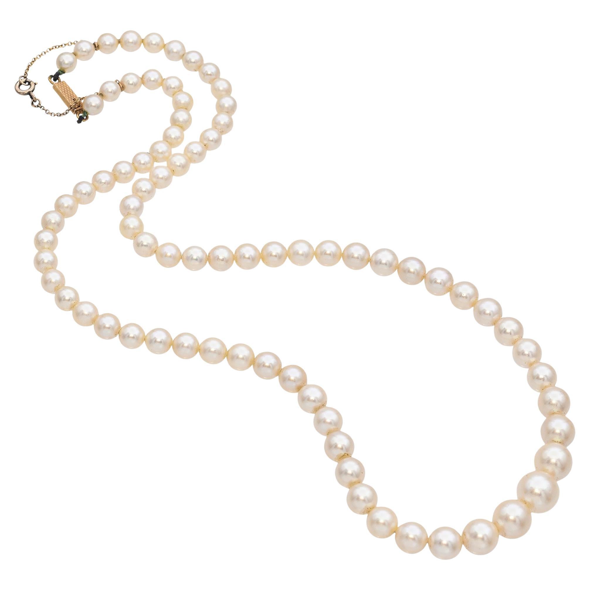 Vintage 18K Yellow Gold Graduated Pearl Beaded Strand Necklace en vente