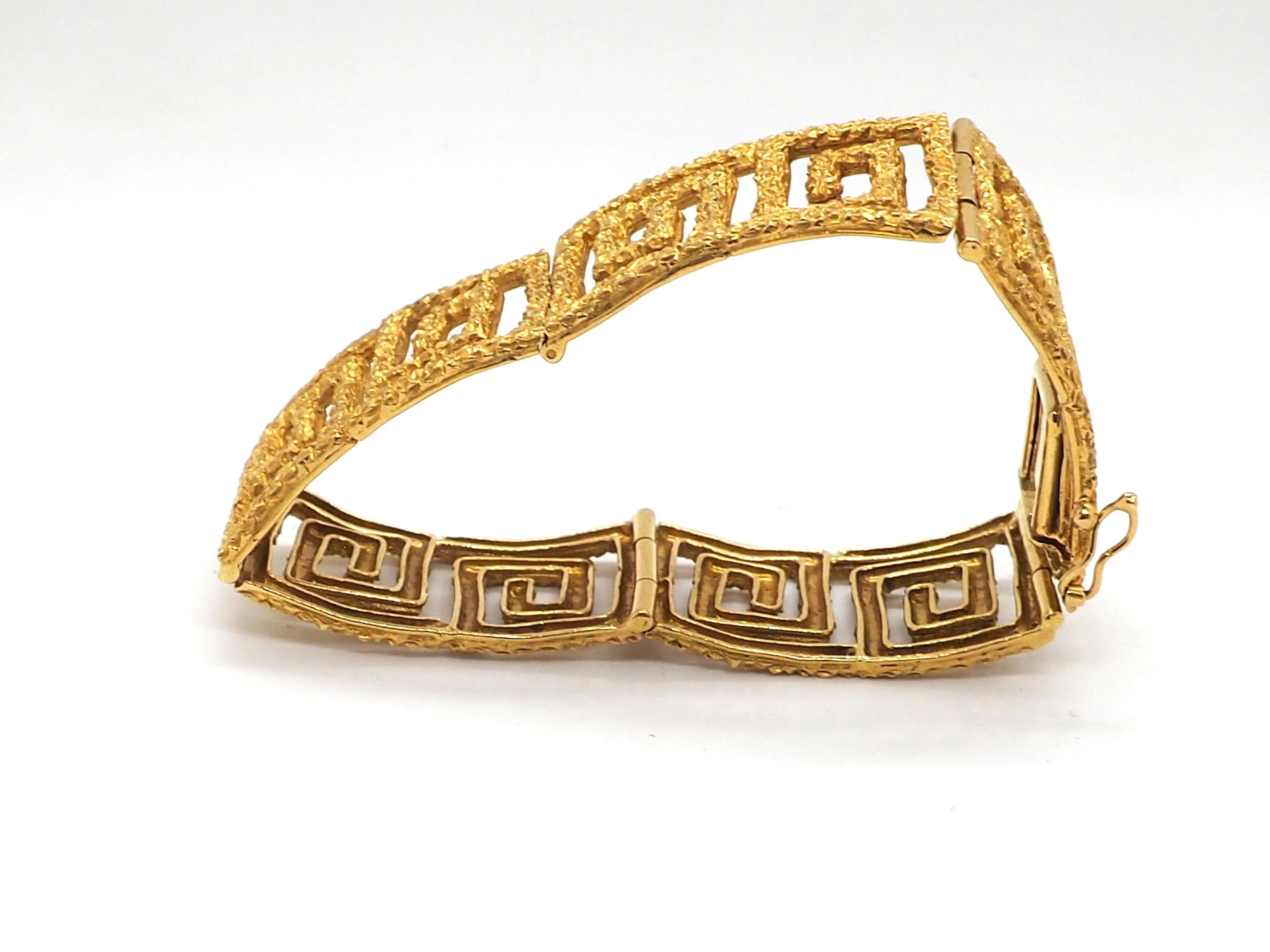 Women's Vintage Bracelet 18 Karat Yellow Gold Greek Fret Design Bracelet For Sale