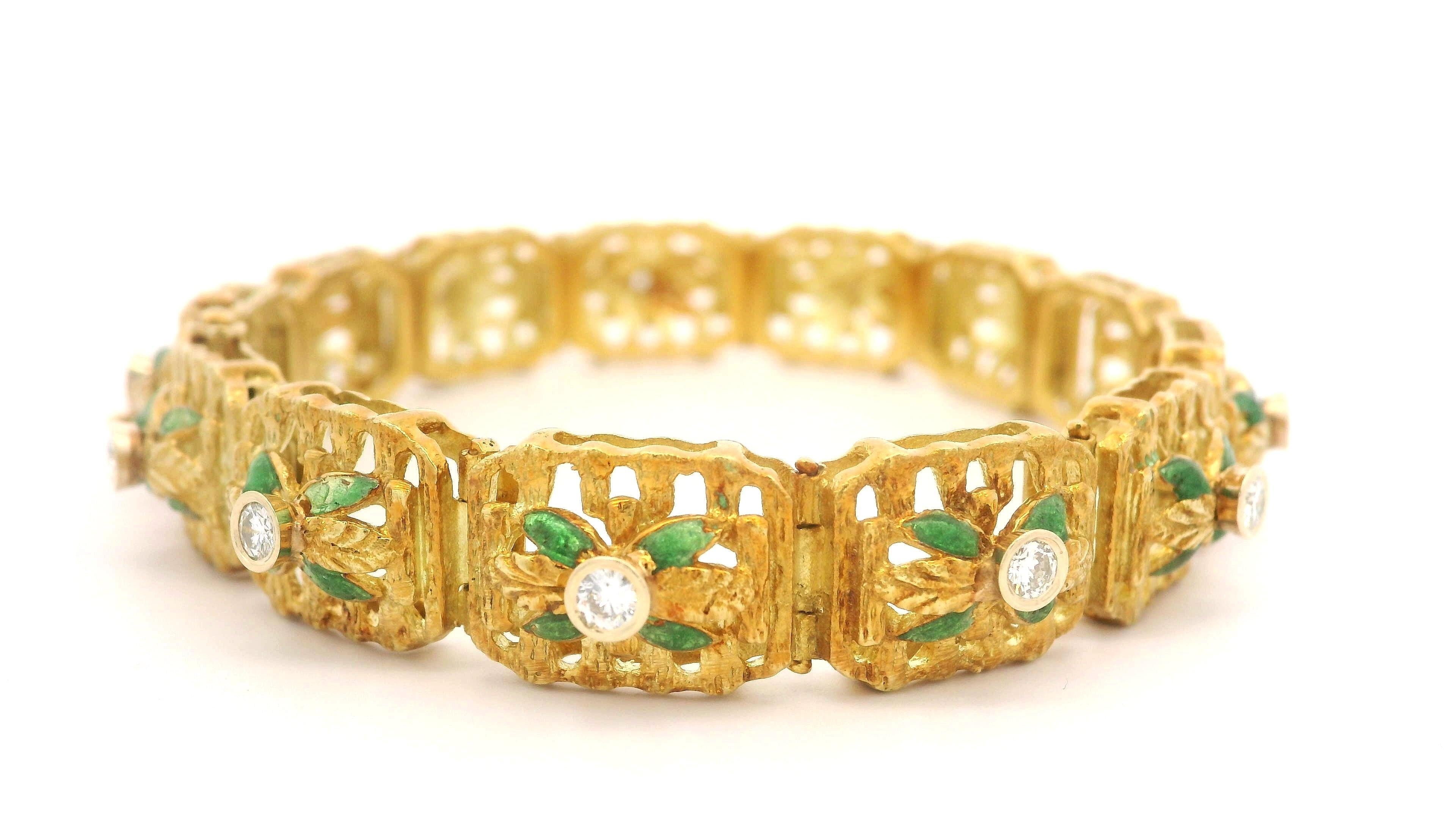 Vintage 18k Yellow Gold Green Enamel 0.78ctw Diamond Floral Open Work Bracelet In Good Condition For Sale In Montclair, NJ