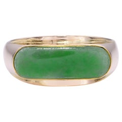 Vintage 18k Yellow Gold Green Jade Ring