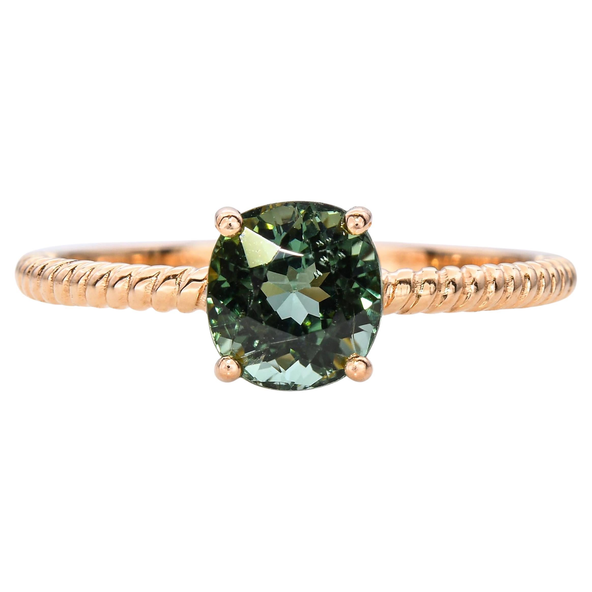 Vintage 18k Yellow Gold Green Tourmaline Solitaire Ring