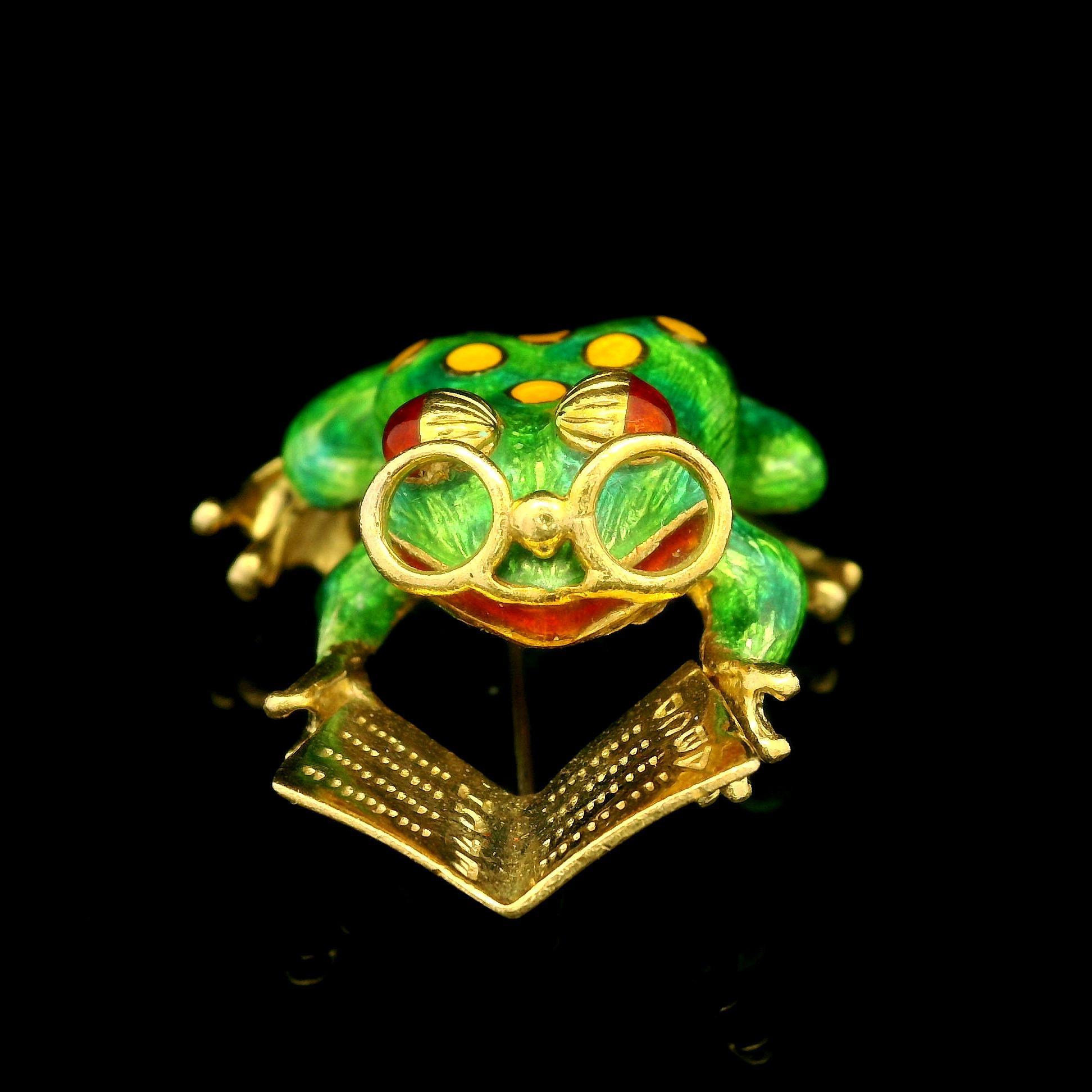 Spilla vintage in oro giallo 18k Greene & Greene Spot smaltata con rana da lettura in vendita 10