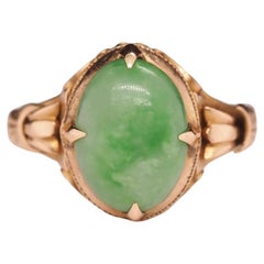 Vintage 18K Yellow Gold Hand Carved Jade Ring
