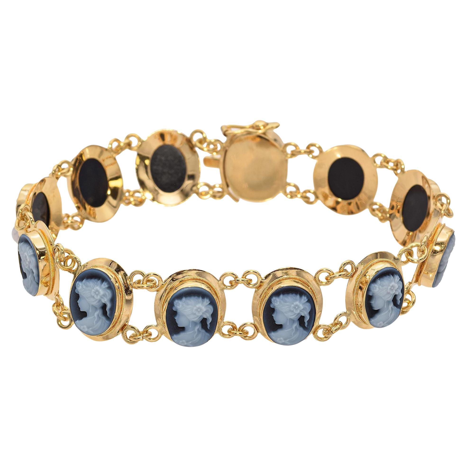 Vintage 18k Yellow Gold Hardstone Cameo Bracelet For Sale