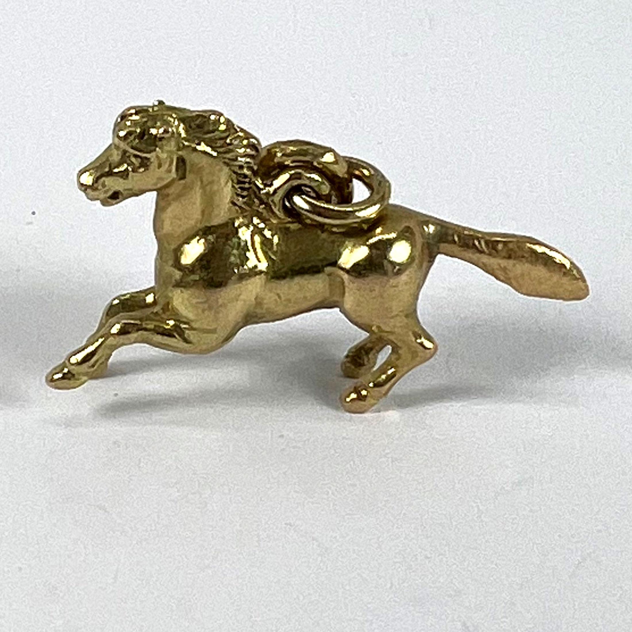 Vintage 18K Yellow Gold Horse Pony Charm Pendant en venta 9