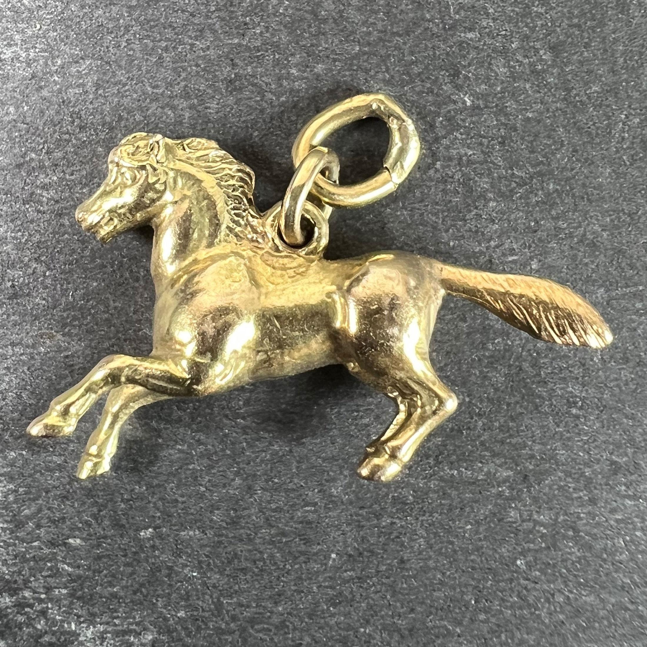 Vintage 18K Yellow Gold Horse Pony Charm Pendant en Bueno estado para la venta en London, GB