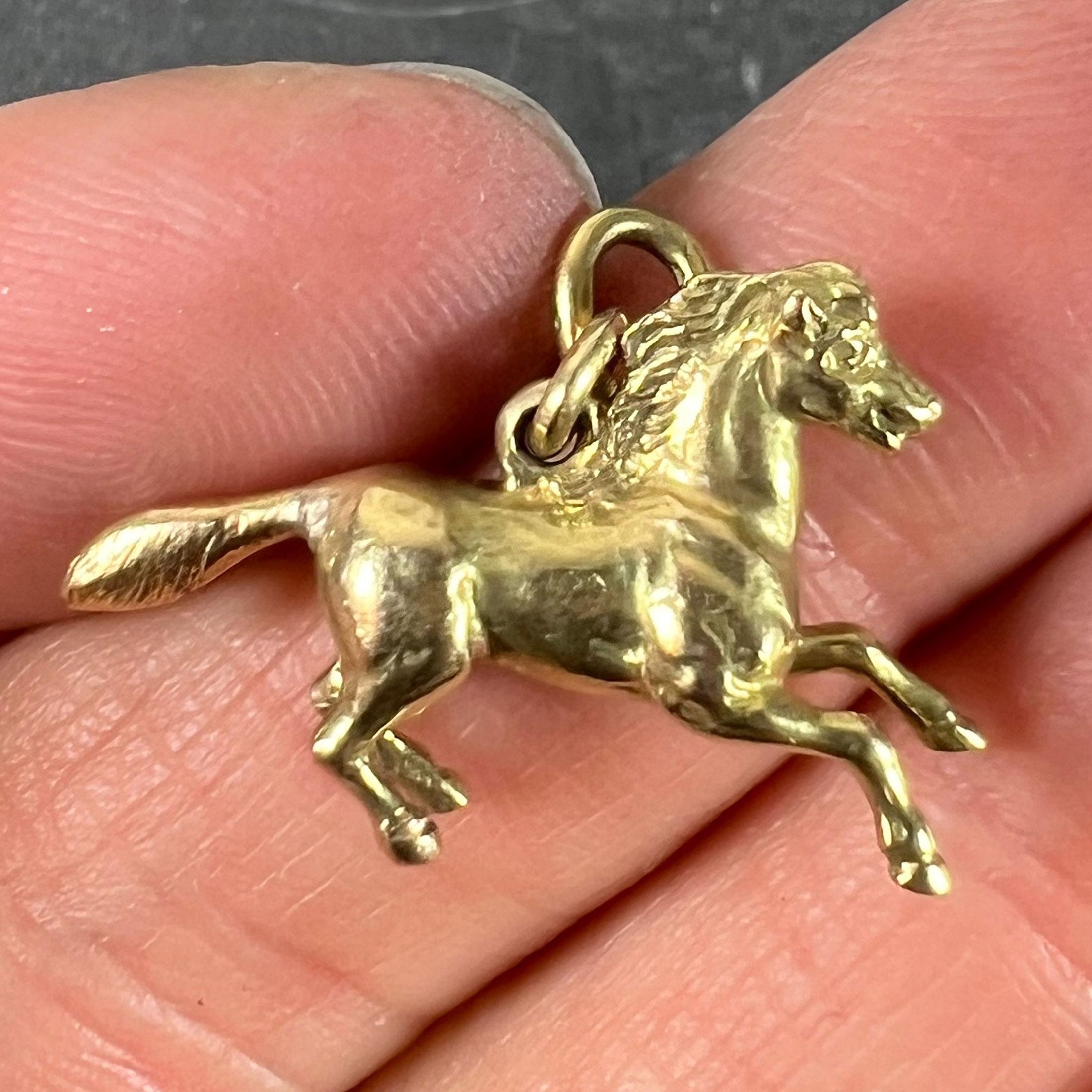 Vintage 18K Yellow Gold Horse Pony Charm Pendant en venta 1