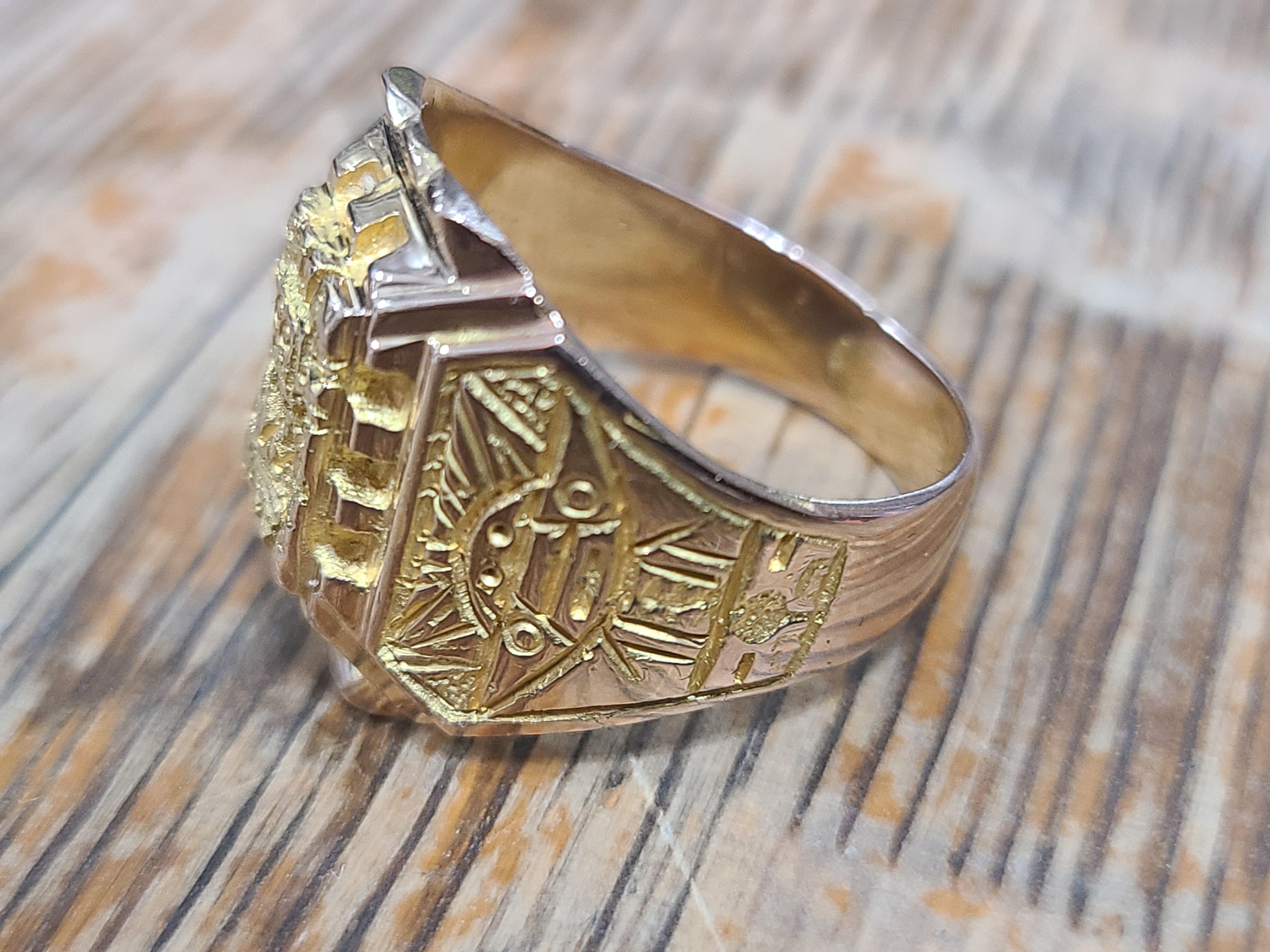 Vintage 18k Yellow Gold Inca-Inspired Ring In Good Condition In Endwell, NY