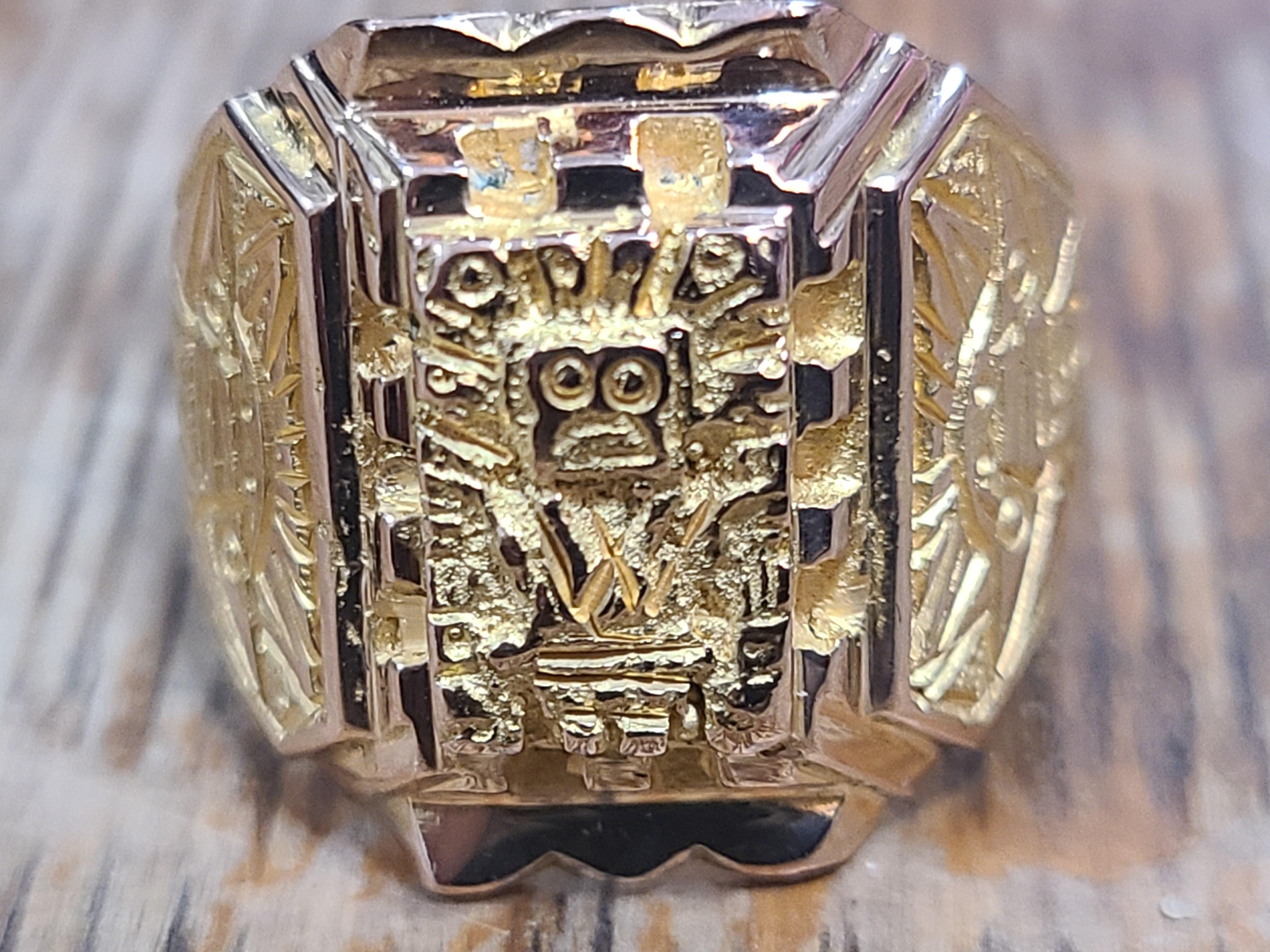 Vintage 18k Yellow Gold Inca-Inspired Ring 1