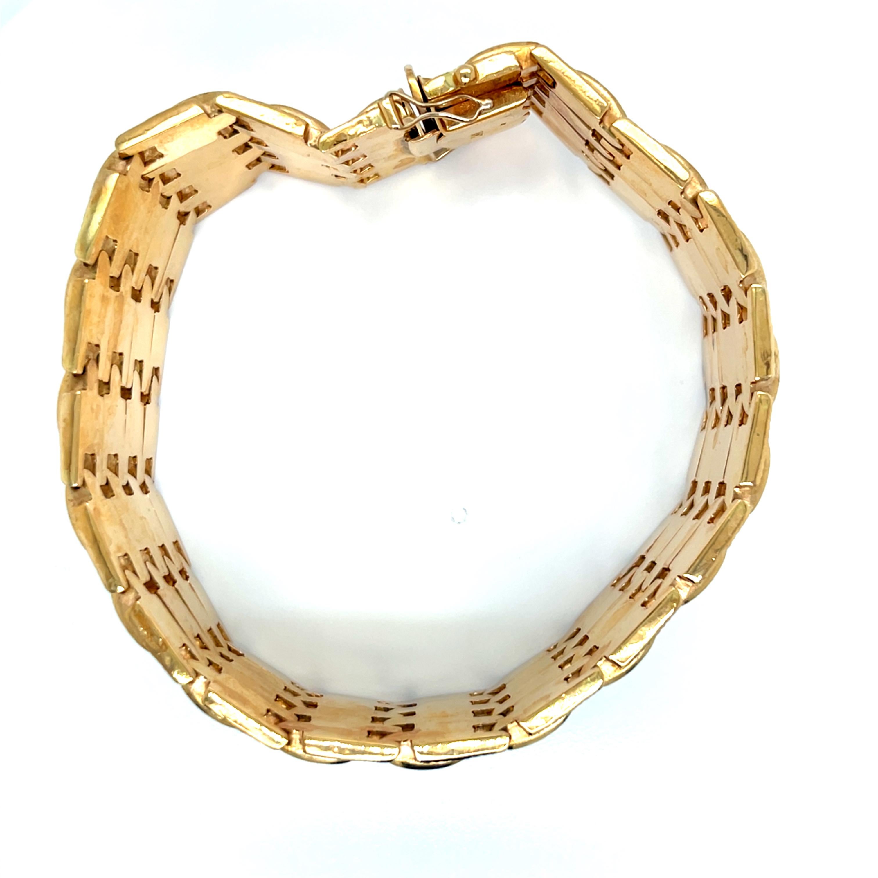 Women's Vintage 18k Yellow Gold Italian Wide Bracelet - Cleopatra Style For Sale