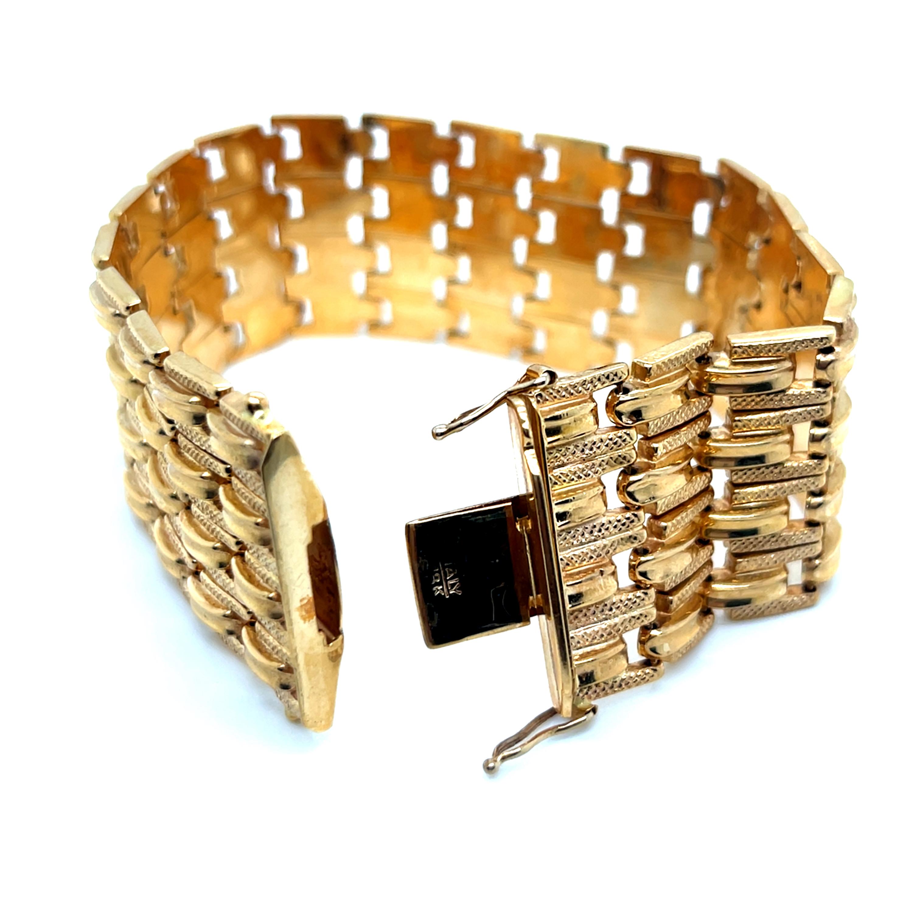 Vintage 18k Yellow Gold Italian Wide Bracelet - Cleopatra Style For Sale 1