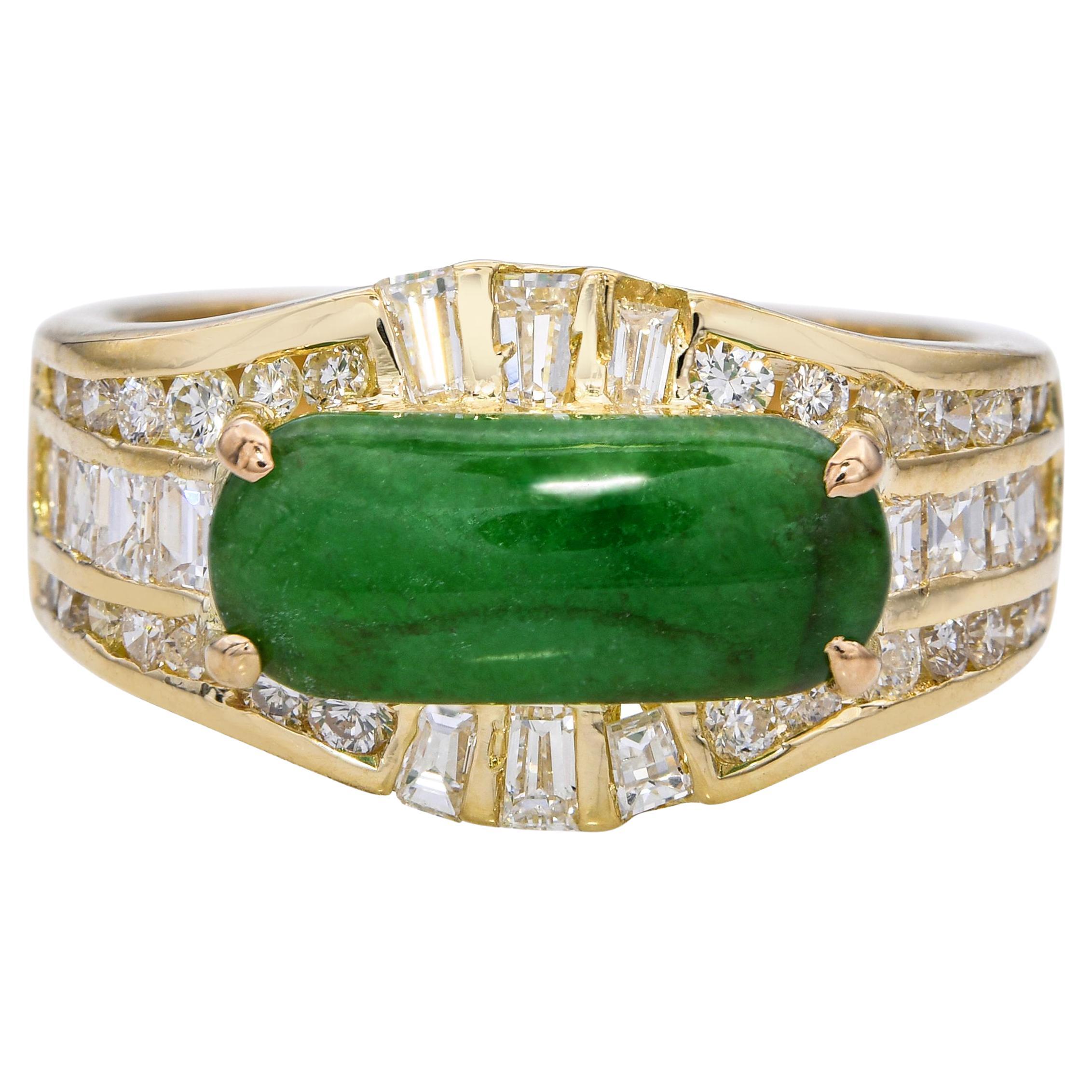 Vintage 18k Yellow Gold Jade and 1.06tcw Diamond Ring For Sale