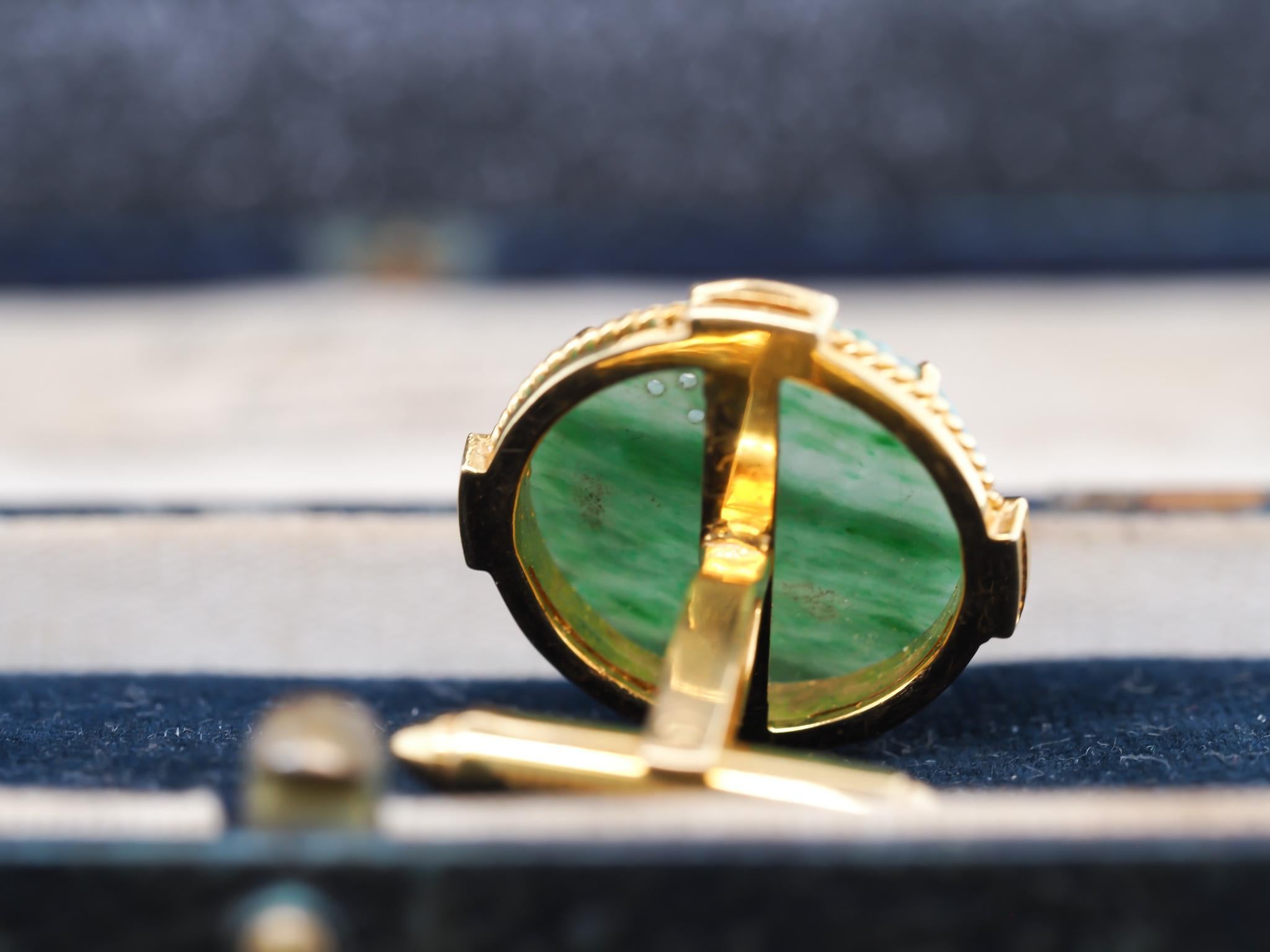 Brilliant Cut Vintage 18K Yellow Gold Jade and Diamond Cufflinks For Sale