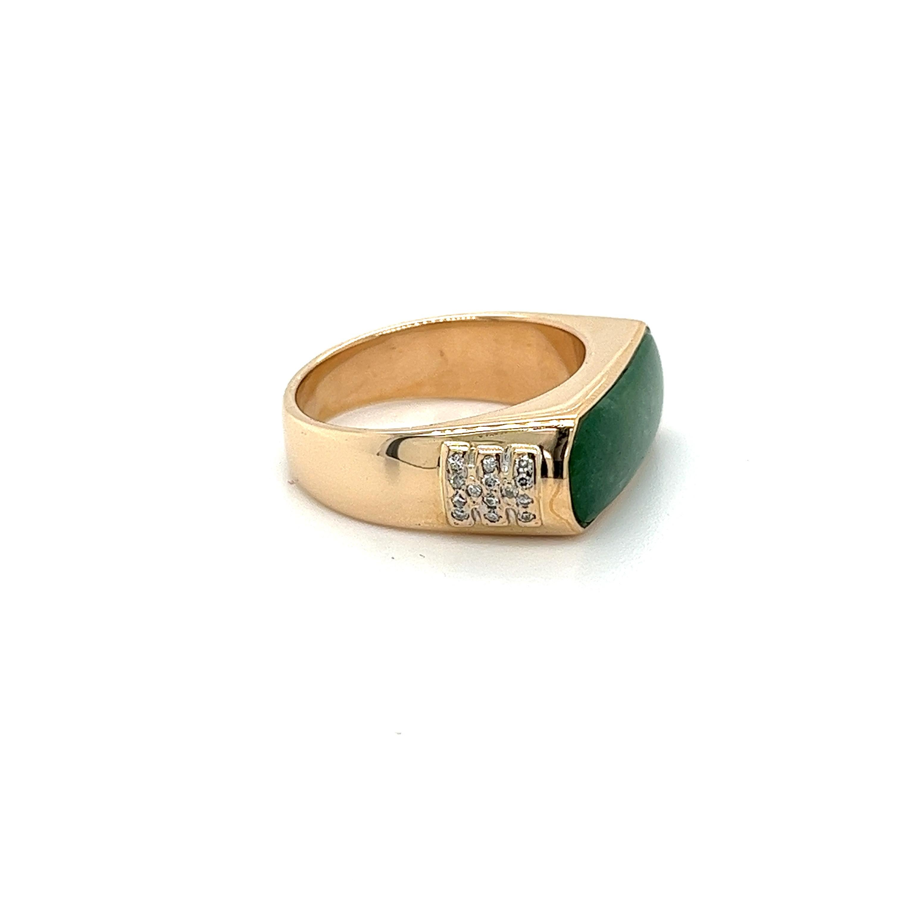 Cabochon Vintage 18k Yellow Gold Jadeite Jade and Diamond Horizontal Wide Face Ring For Sale