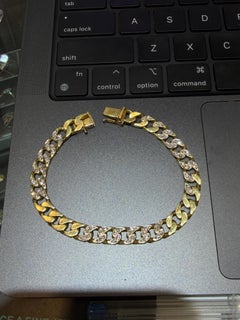 Vintage 18K Yellow Gold Ladies Heavy Diamond Curb Link Bracelet  1.50 Carat Pavé