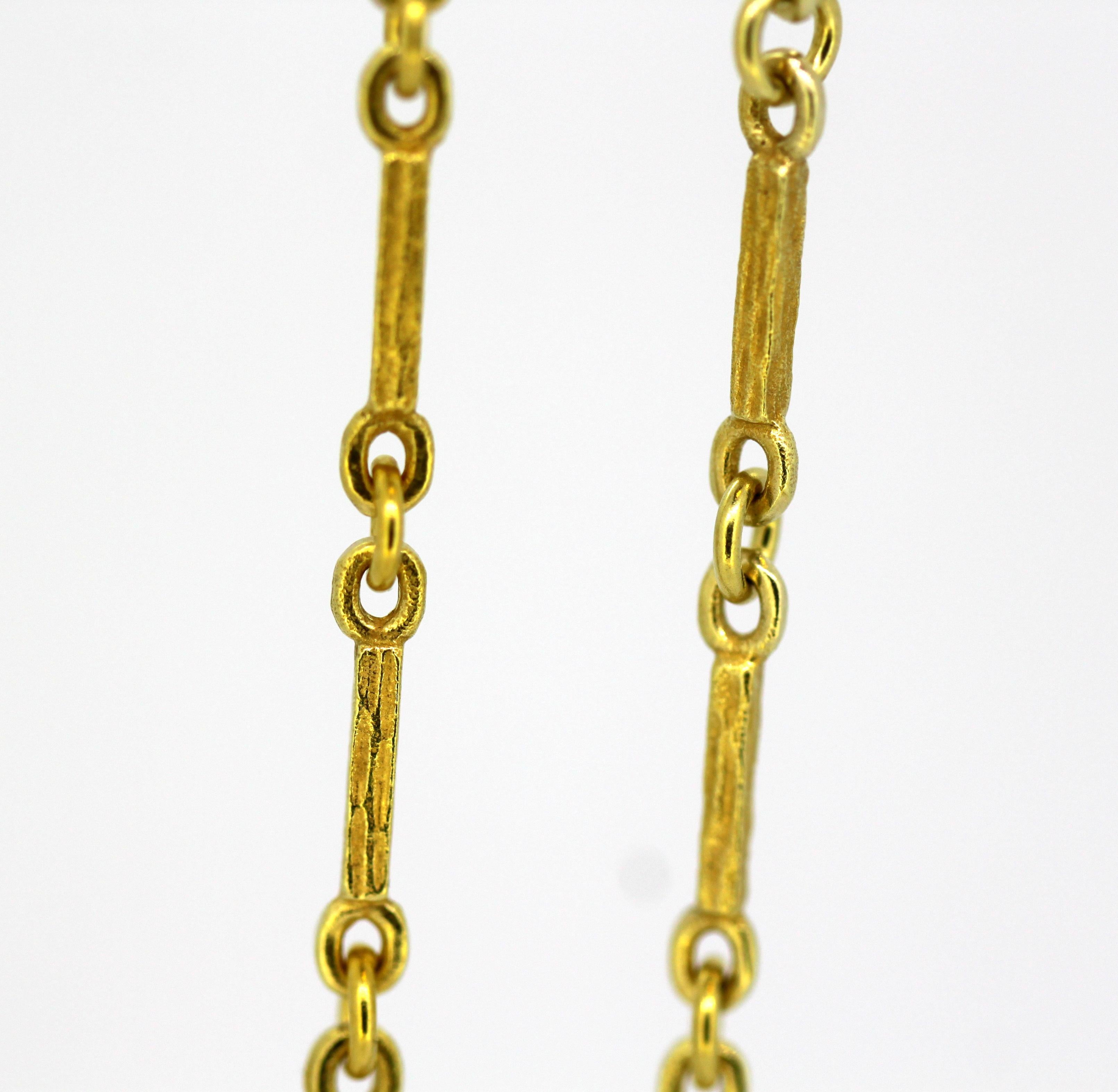 Vintage 18 Karat Yellow Gold Ladies Necklace with Pendant and Diamonds, 1970s 5