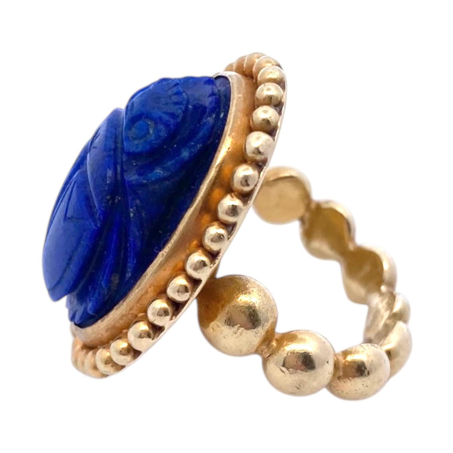 Femenino o masculino Anillo vintage de oro amarillo de 18 quilates con escarabajo de lapislázuli en venta
