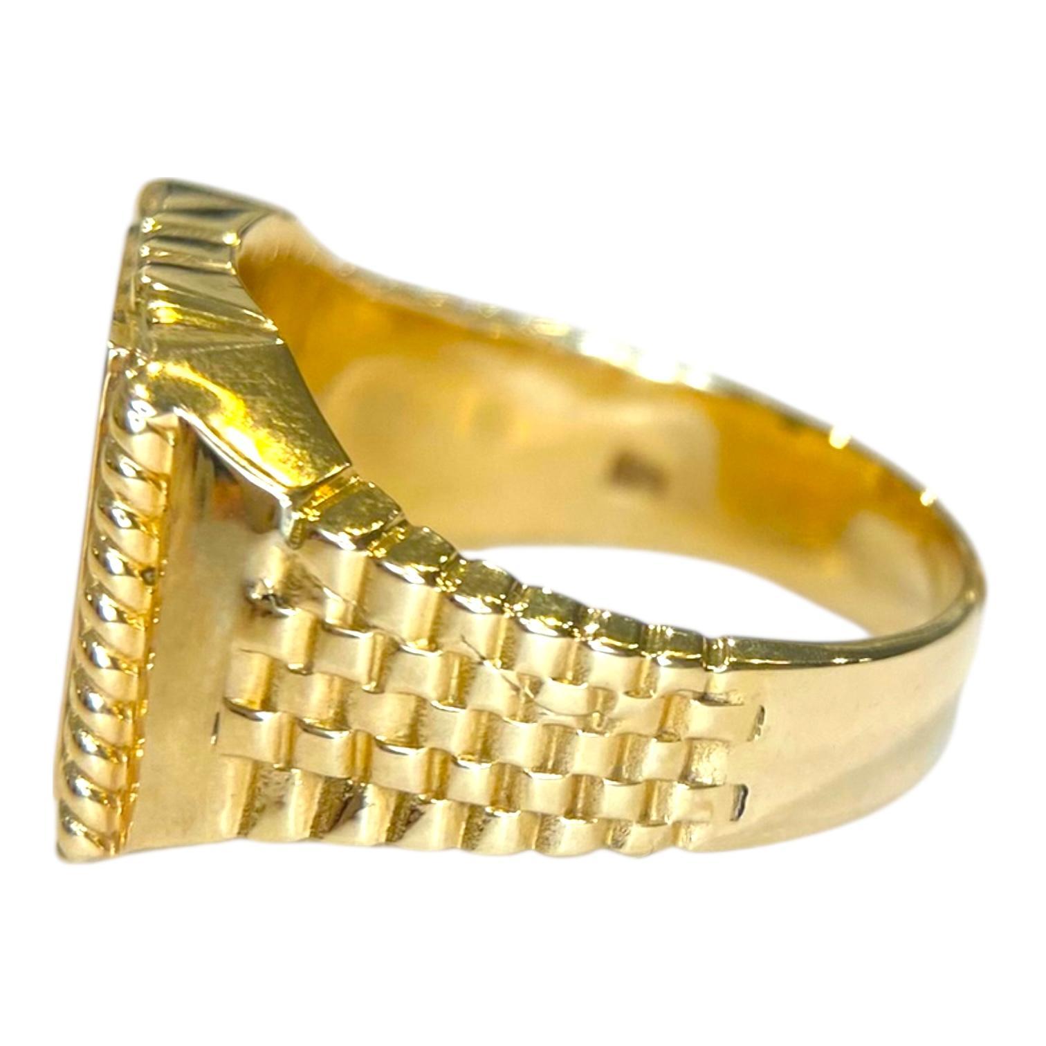 Contemporaneo Anello con sigillo in lapislazzuli d'epoca in oro giallo 18 carati in vendita