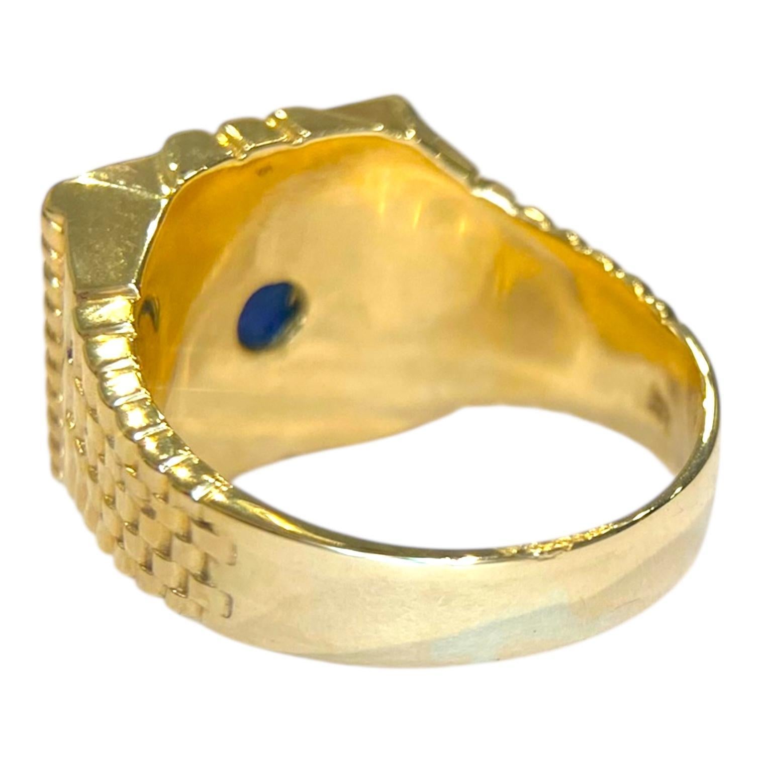 Taglio misto Anello con sigillo in lapislazzuli d'epoca in oro giallo 18 carati in vendita