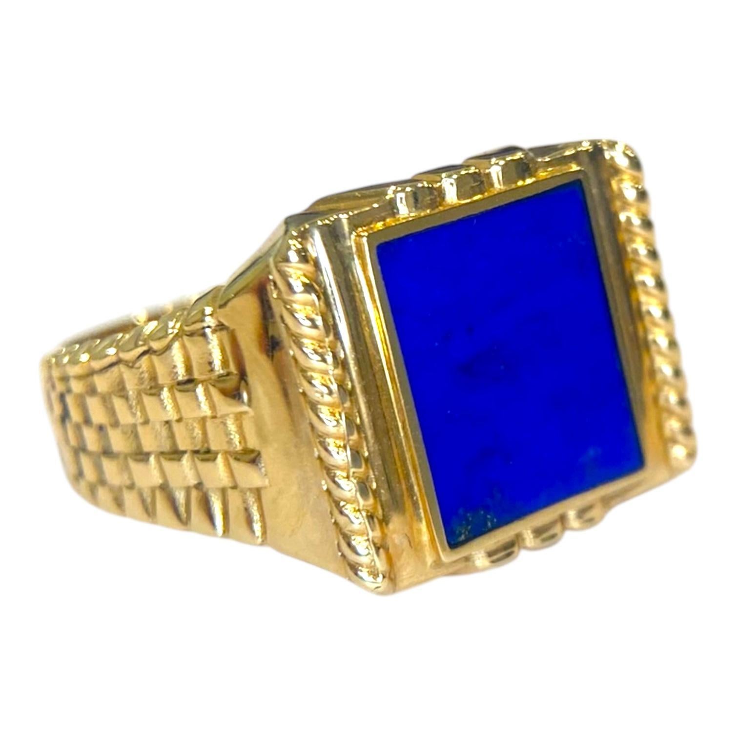 Anello con sigillo in lapislazzuli d'epoca in oro giallo 18 carati in vendita 2