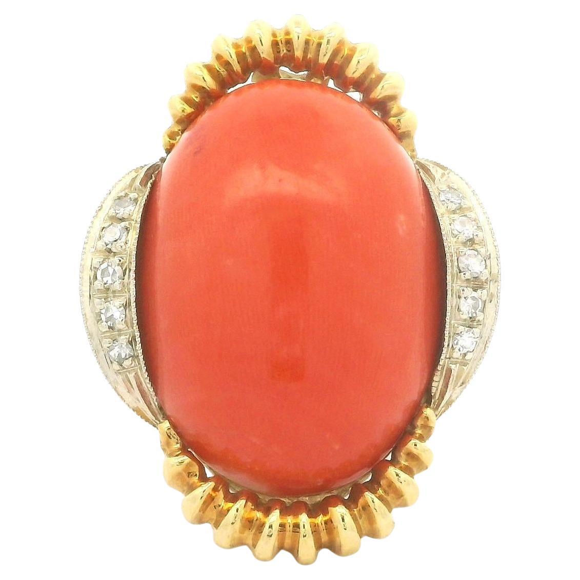 Vintage 18k Yellow Gold Large Coral Diamond Accent Scalloped Ends 1960's Ring