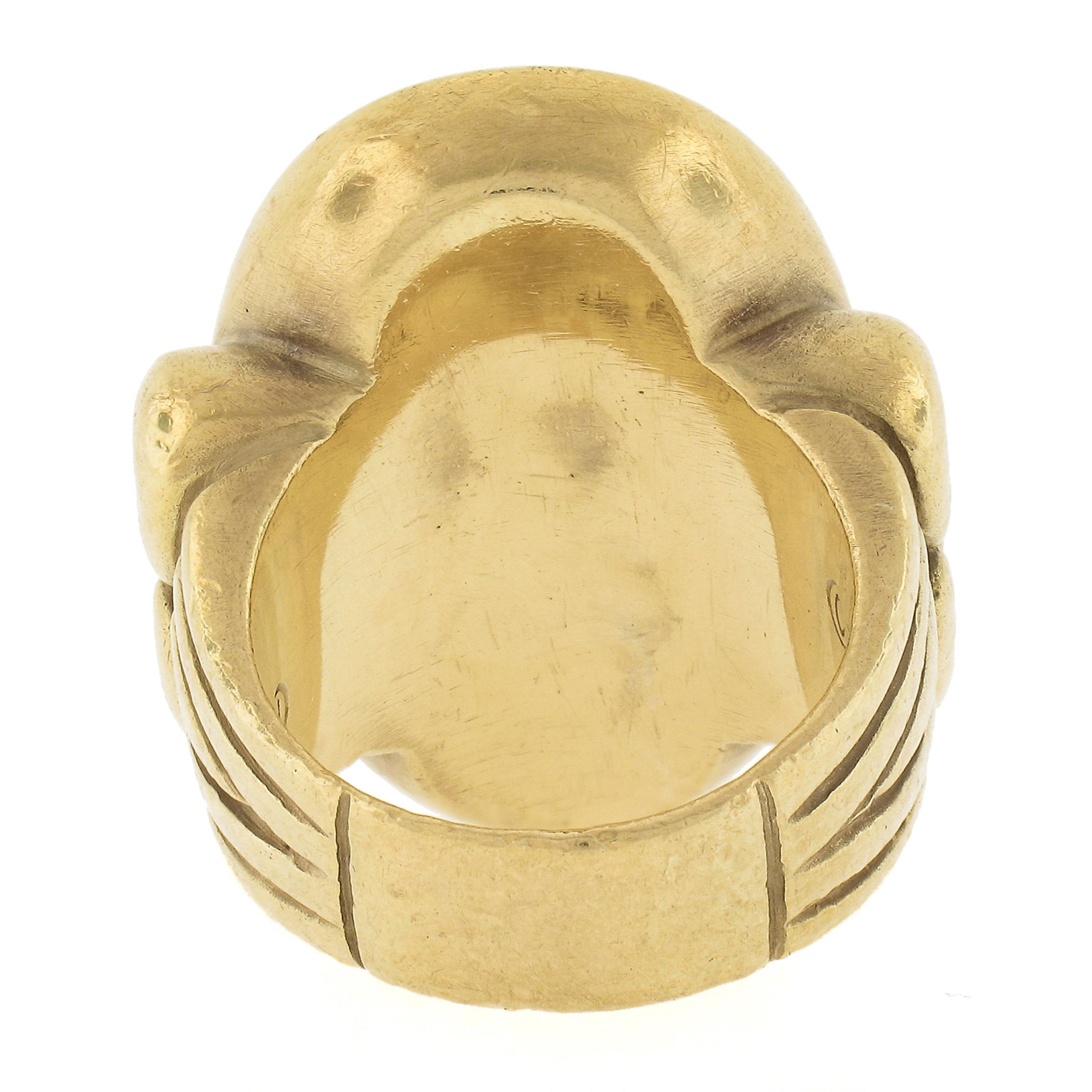 Vintage 18 Karat Gelbgold Großer ovaler schwarzer Onyx geschnitzter Intaglio Trojan Schwerer Ring im Angebot 2