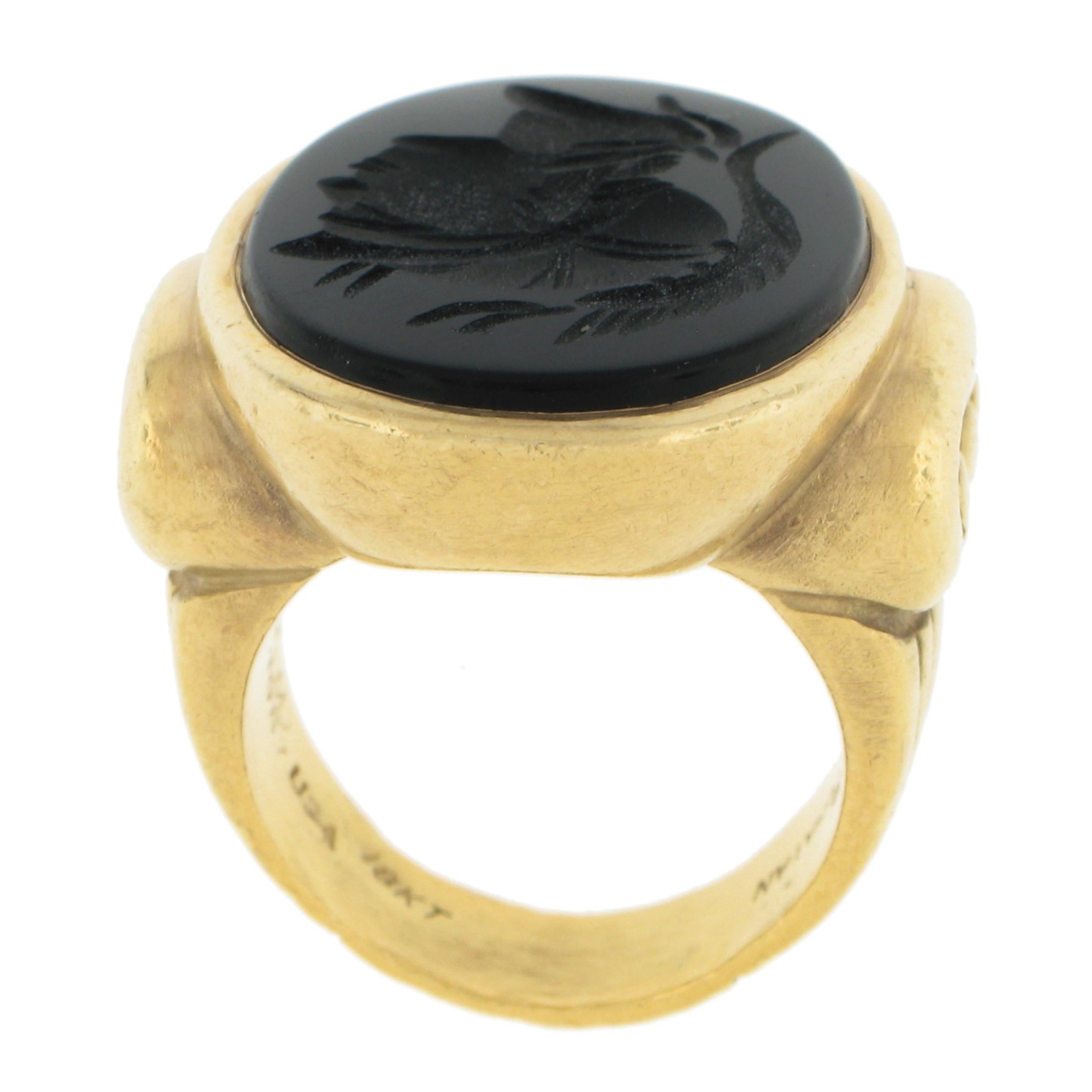 Vintage 18K Yellow Gold Large Oval Black Onyx Carved Intaglio Trojan Heavy Ring For Sale 2