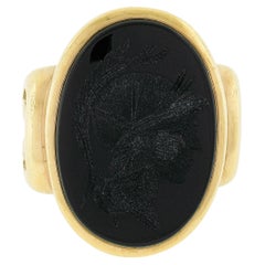 Vintage 18K Yellow Gold Large Oval Black Onyx Carved Intaglio Trojan Heavy Ring