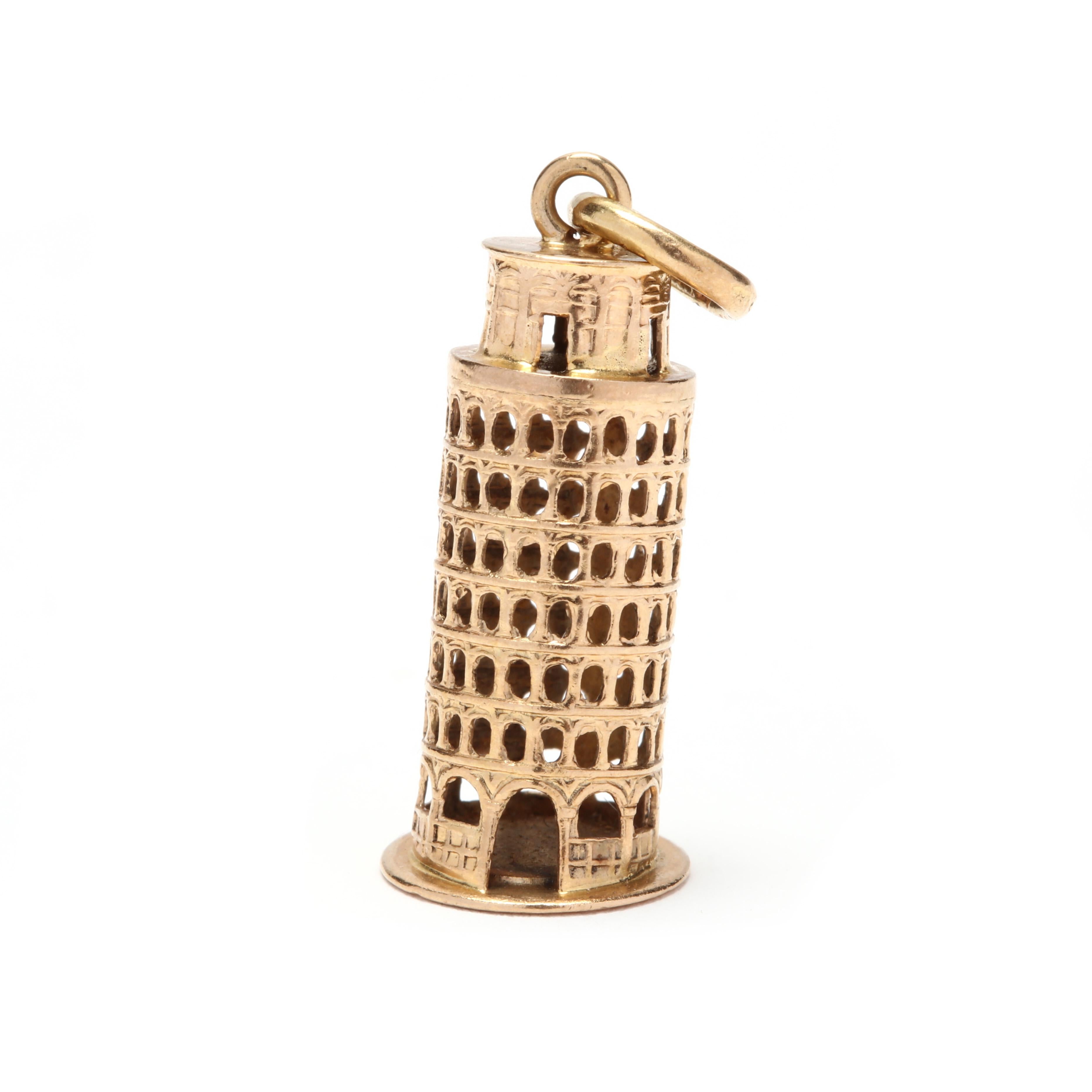 Vintage 18 Karat Yellow Gold Leaning Tower of Pisa Charm or Pendant In Good Condition In McLeansville, NC