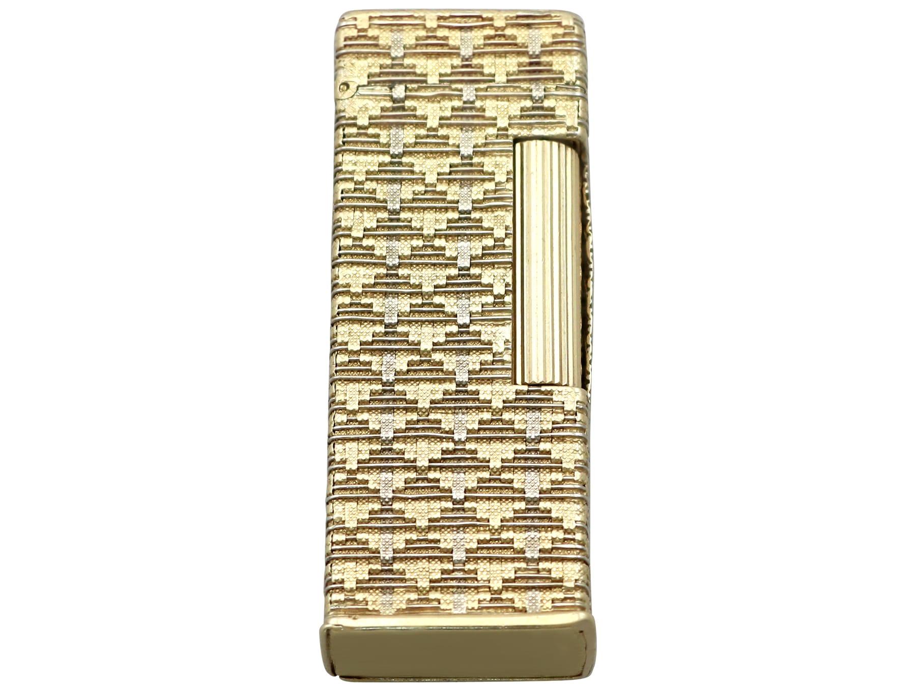 Vintage 18k Yellow Gold Lighter Circa 1970 en vente