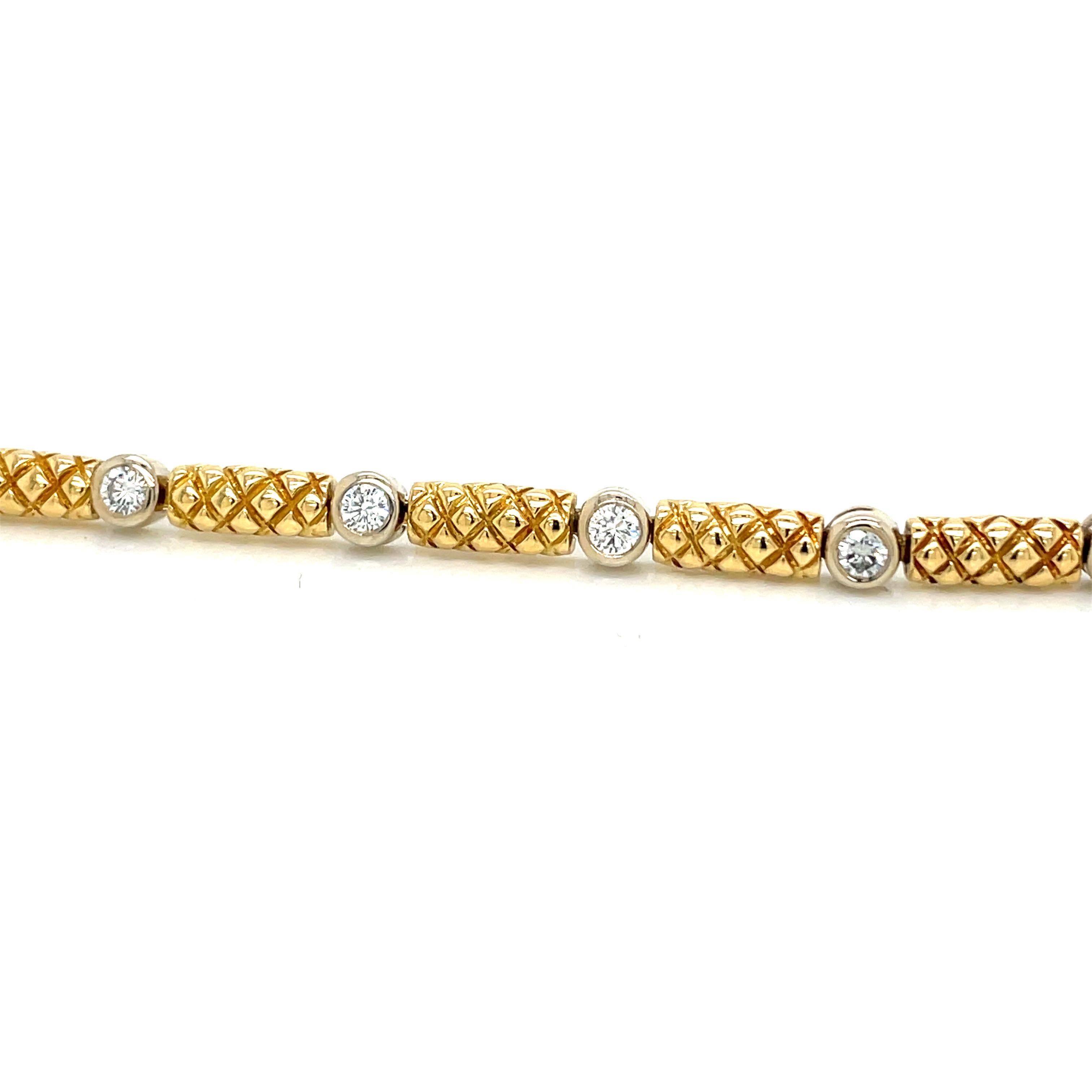 Vintage 18k yellow gold Link and Diamond Bracelet For Sale 5