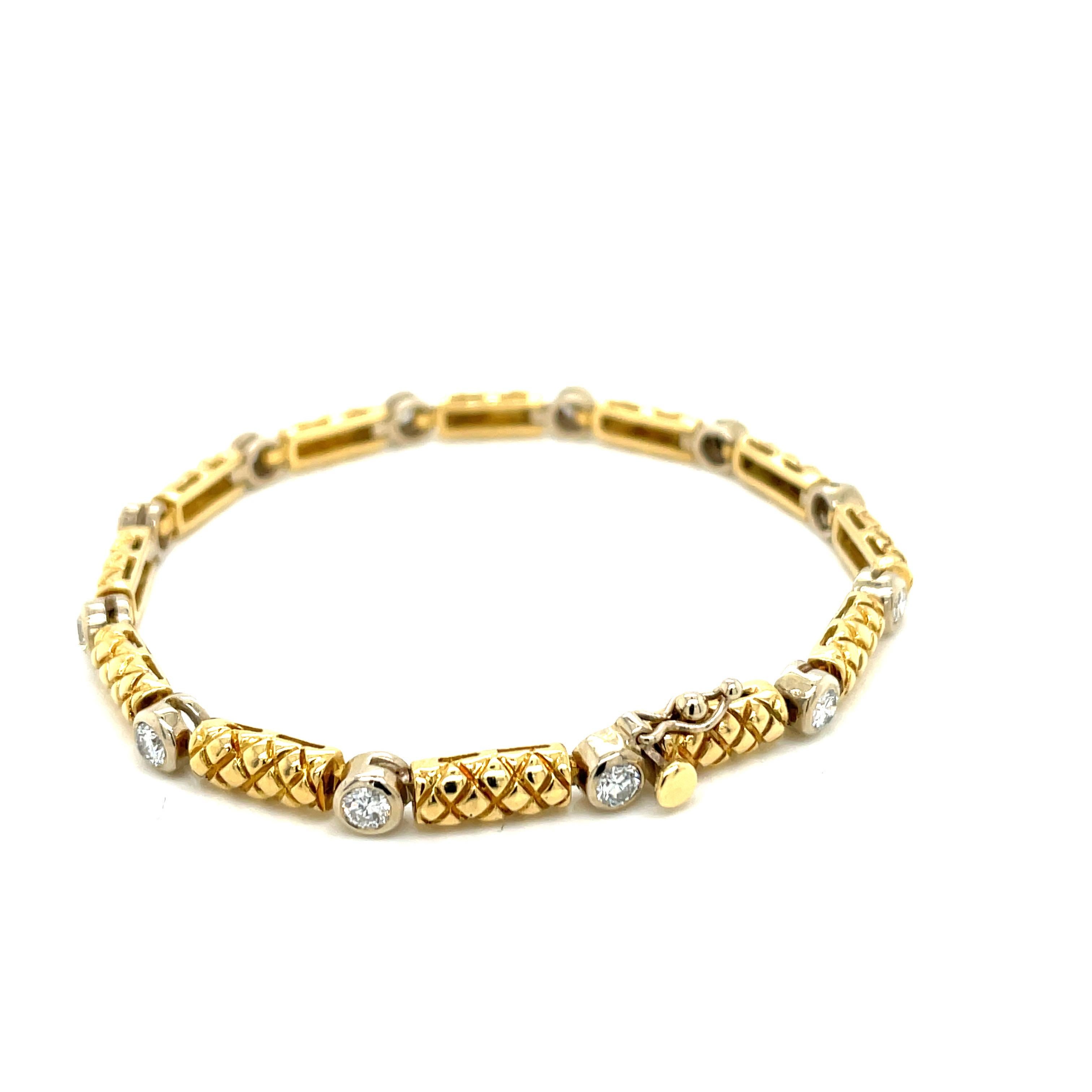 Women's Vintage 18k yellow gold Link and Diamond Bracelet For Sale