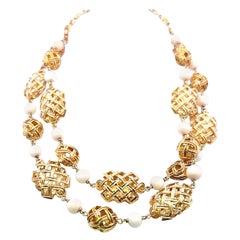 Vintage 18K Yellow Gold Link Necklace with 8.1-9.5 M Coral 174.36 Grams 36 Inch