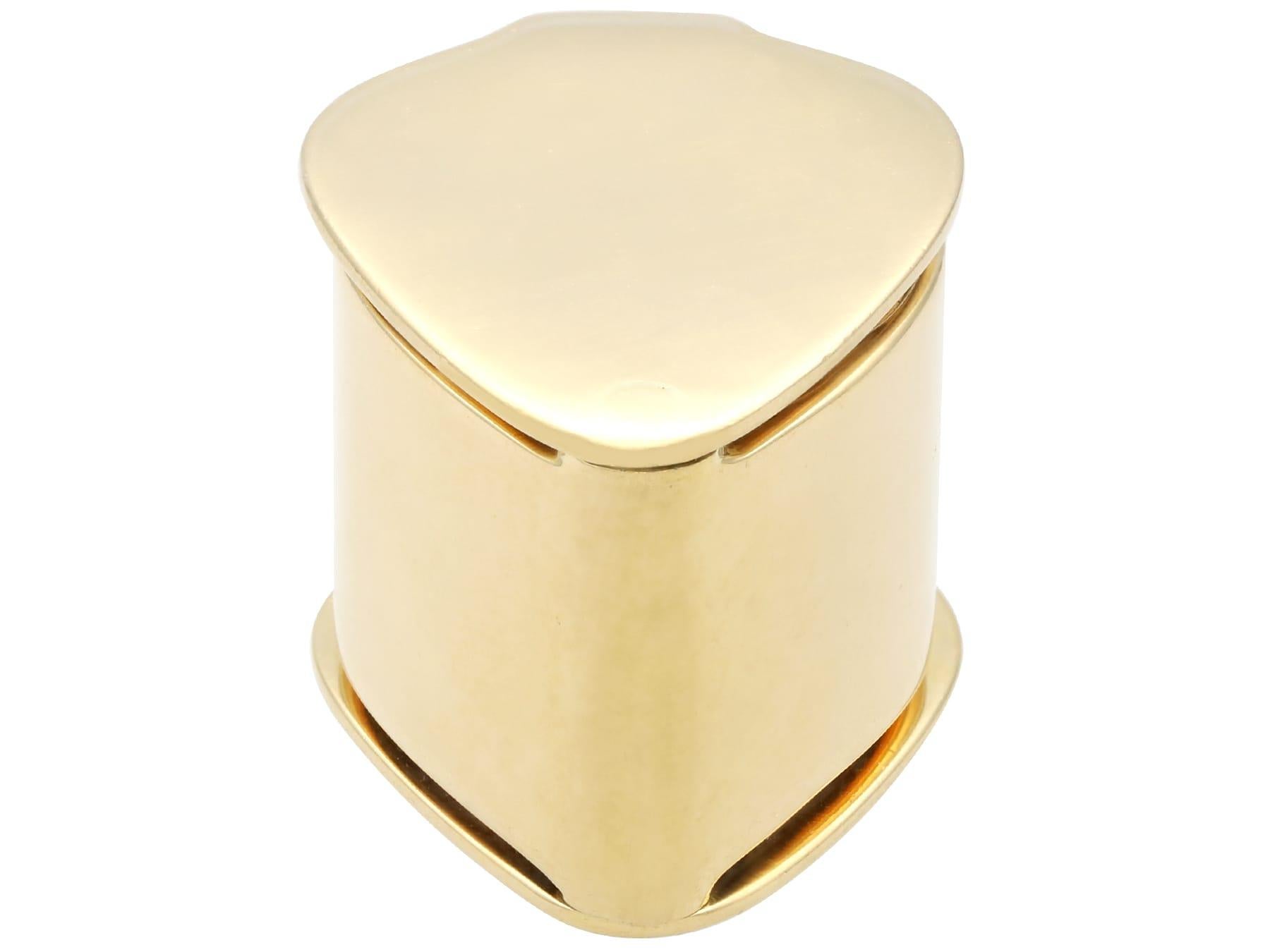 18 Karat Gelbgold Loupe Vintage Loupe Circa 1980 für Damen oder Herren