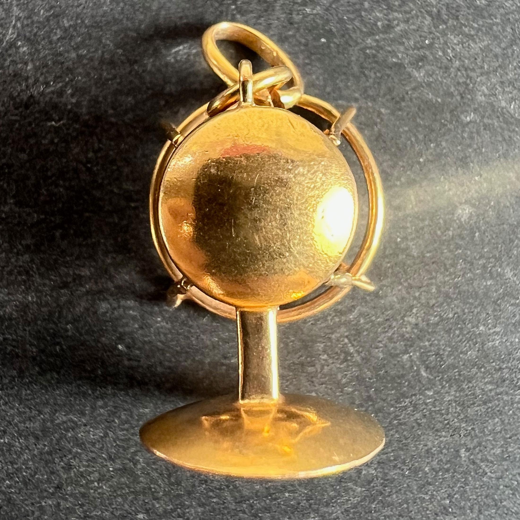Vintage 18K Yellow Gold Mechanical Desk Fan Charm Pendant In Good Condition For Sale In London, GB