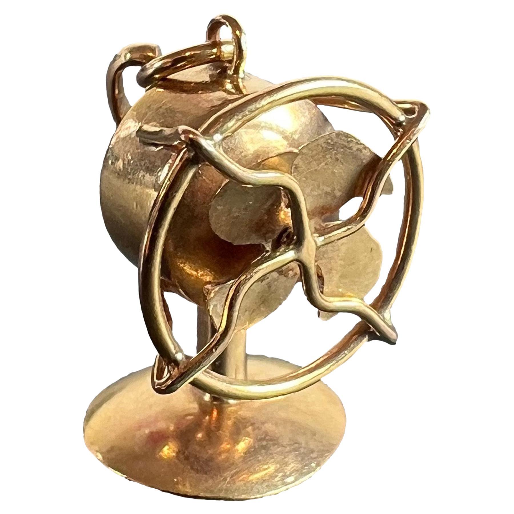 Vintage 18K Yellow Gold Mechanical Desk Fan Charm Pendant For Sale
