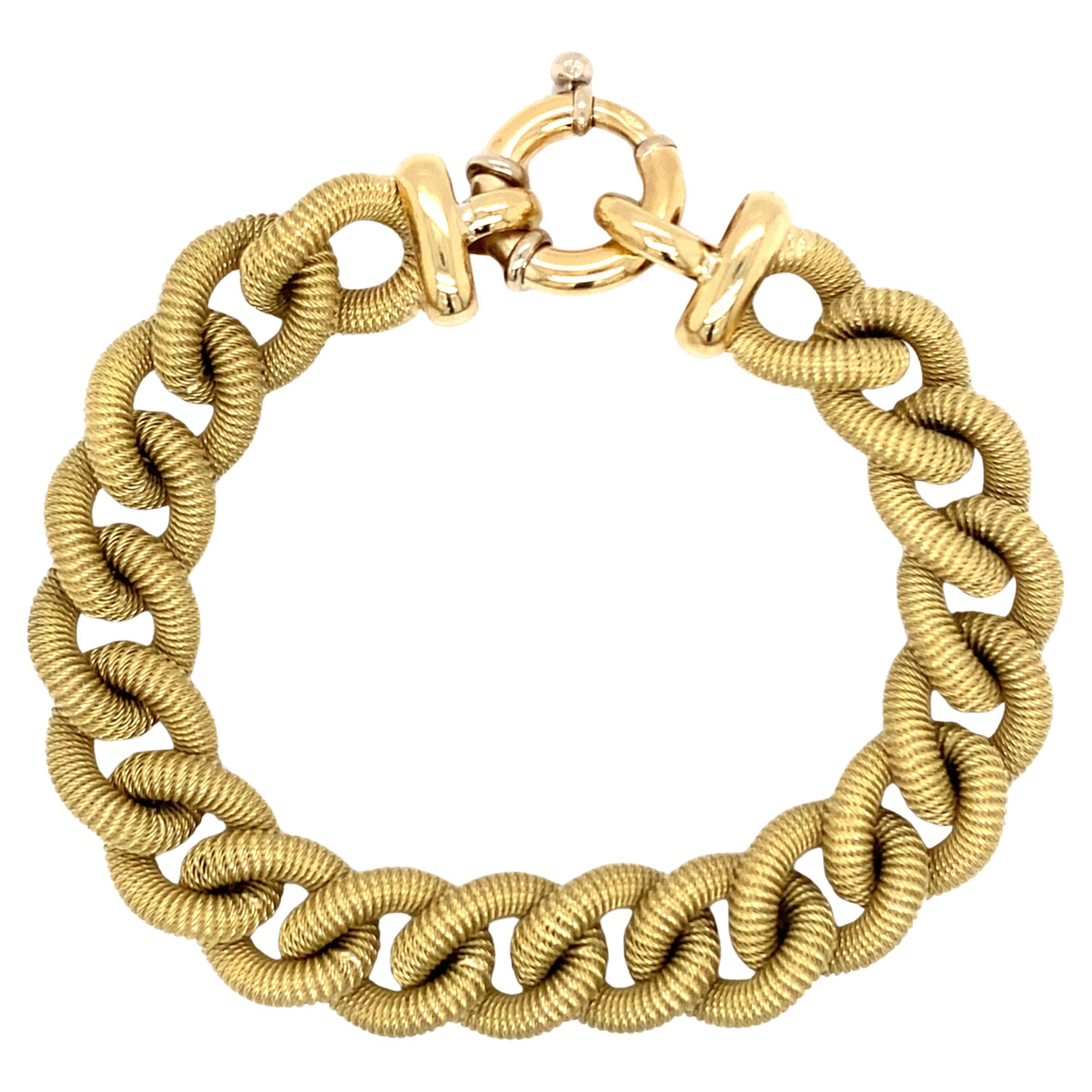 Vintage 18K Yellow Gold Mesh Cable 8" Bracelet Circa Early 2000s For Sale