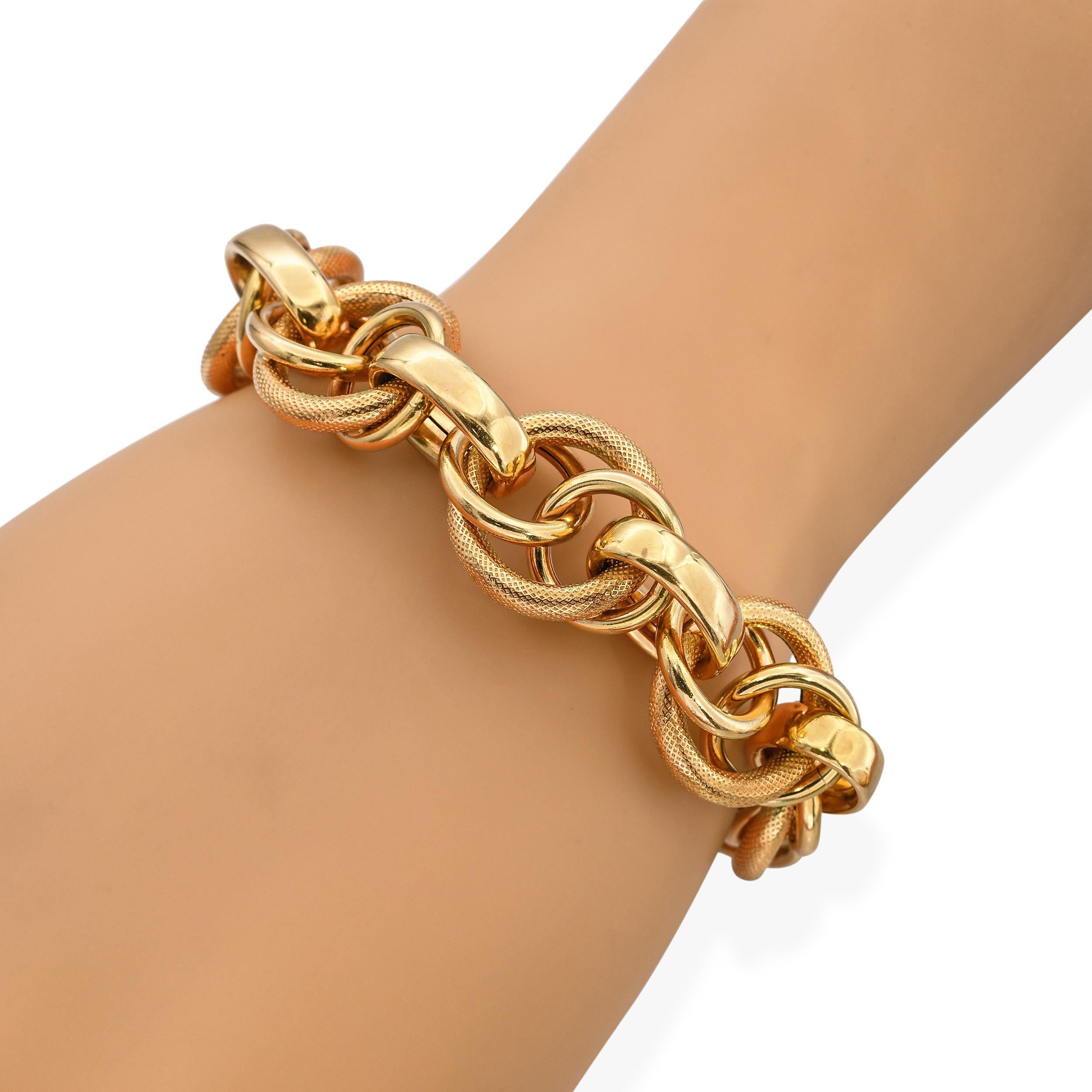 Vintage 18k Yellow Gold Mixed Link Chain Bracelet In Good Condition For Sale In New York, NY