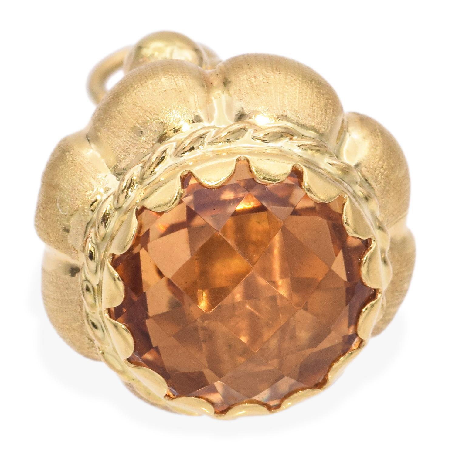 Pendentif Vintage en or jaune 18k avec breloques en pierres multiples Bon état - En vente à New York, NY