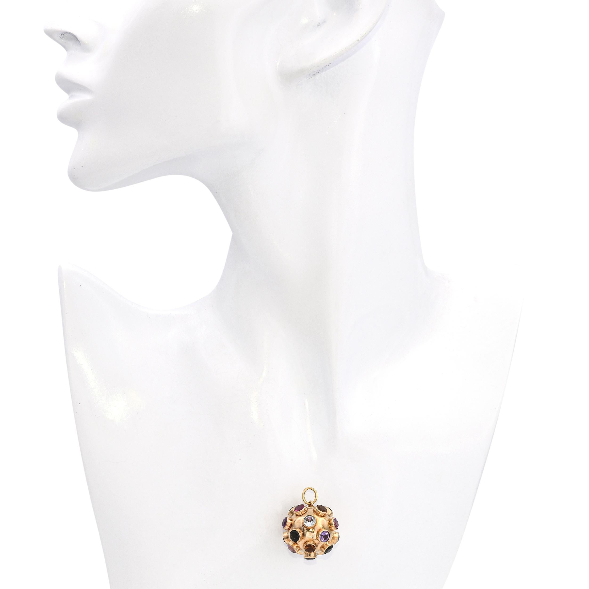 Moderne Pendentif en or jaune 18k avec breloque Sputnik en pierres précieuses en vente