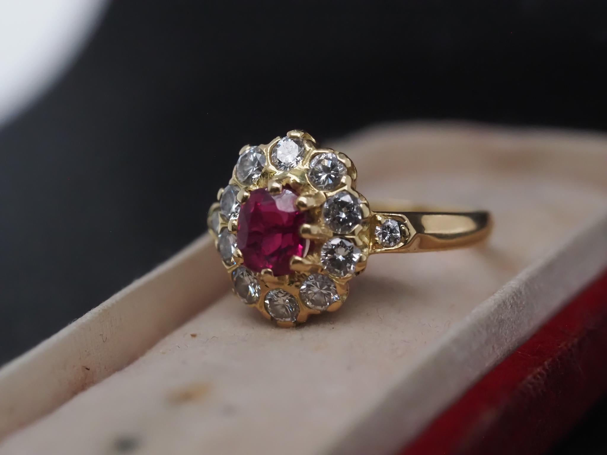 Vintage 18K Yellow Gold Natural Ruby and Diamond Halo Ring For Sale 2