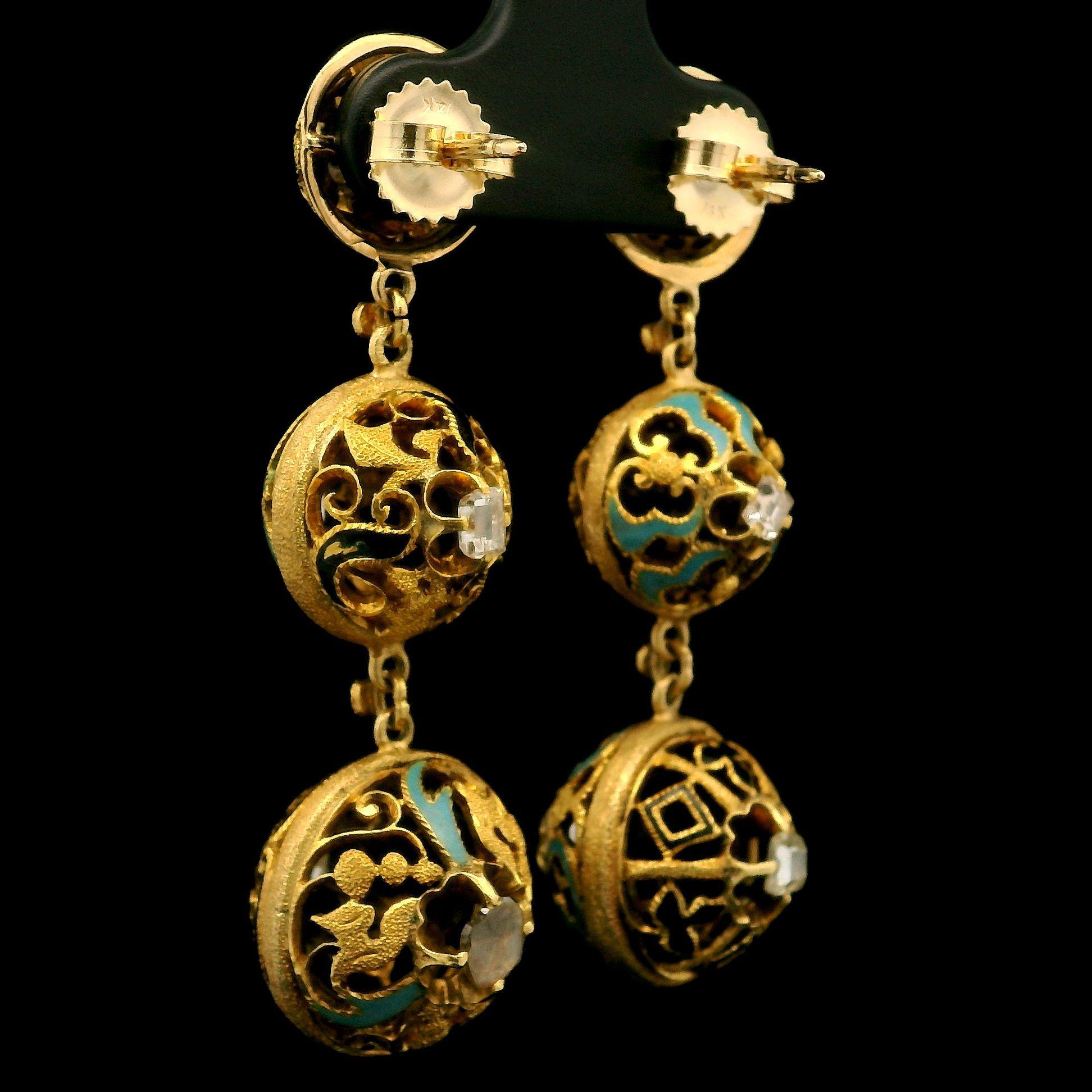 Boucles d'oreilles pendantes en or jaune 18k avec diamant taille ancienne et émail ajouré Pour femmes en vente