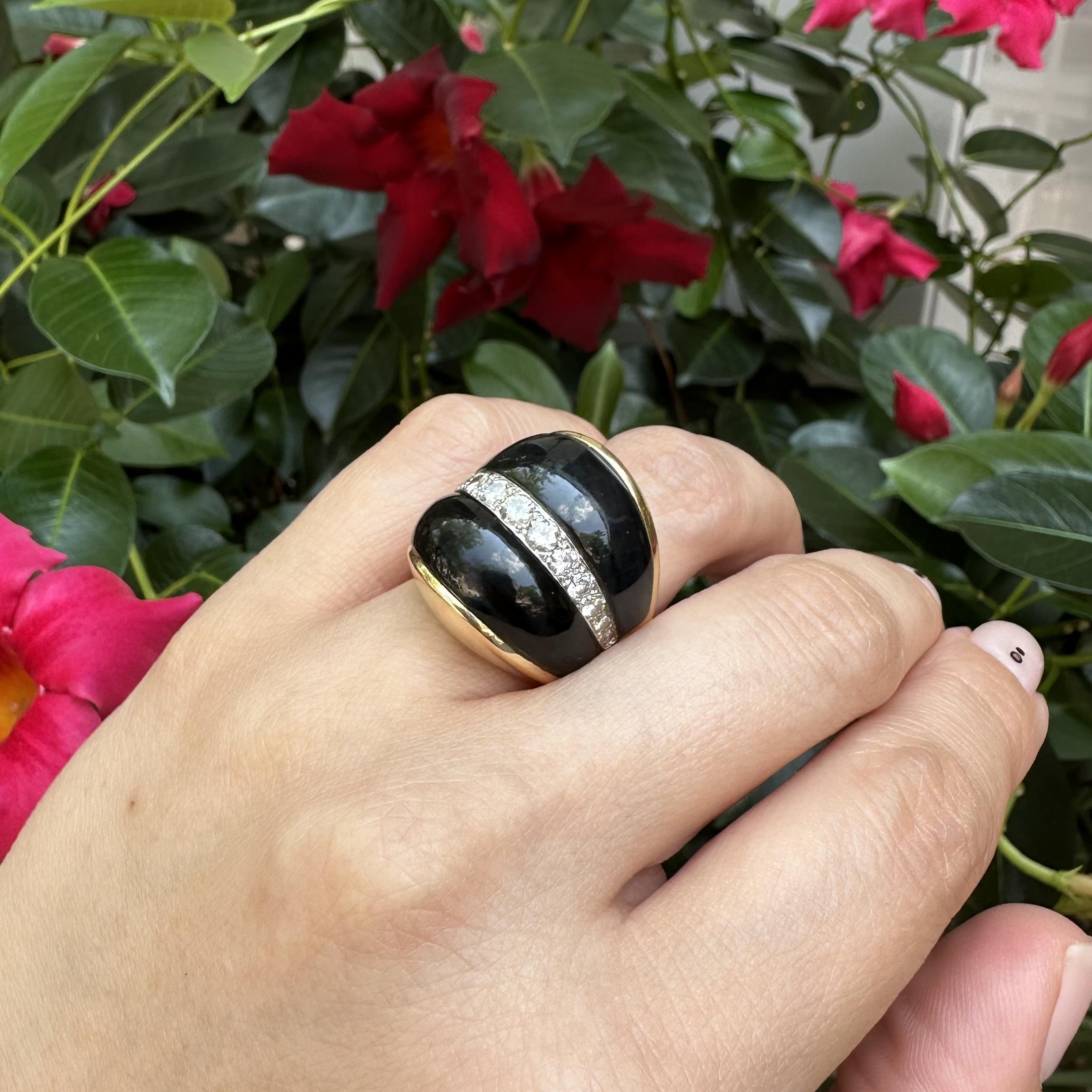 Vintage 18k Yellow Gold Onyx w/ 1.0ctw Diamond Heavy Statement Band Ring en vente 5