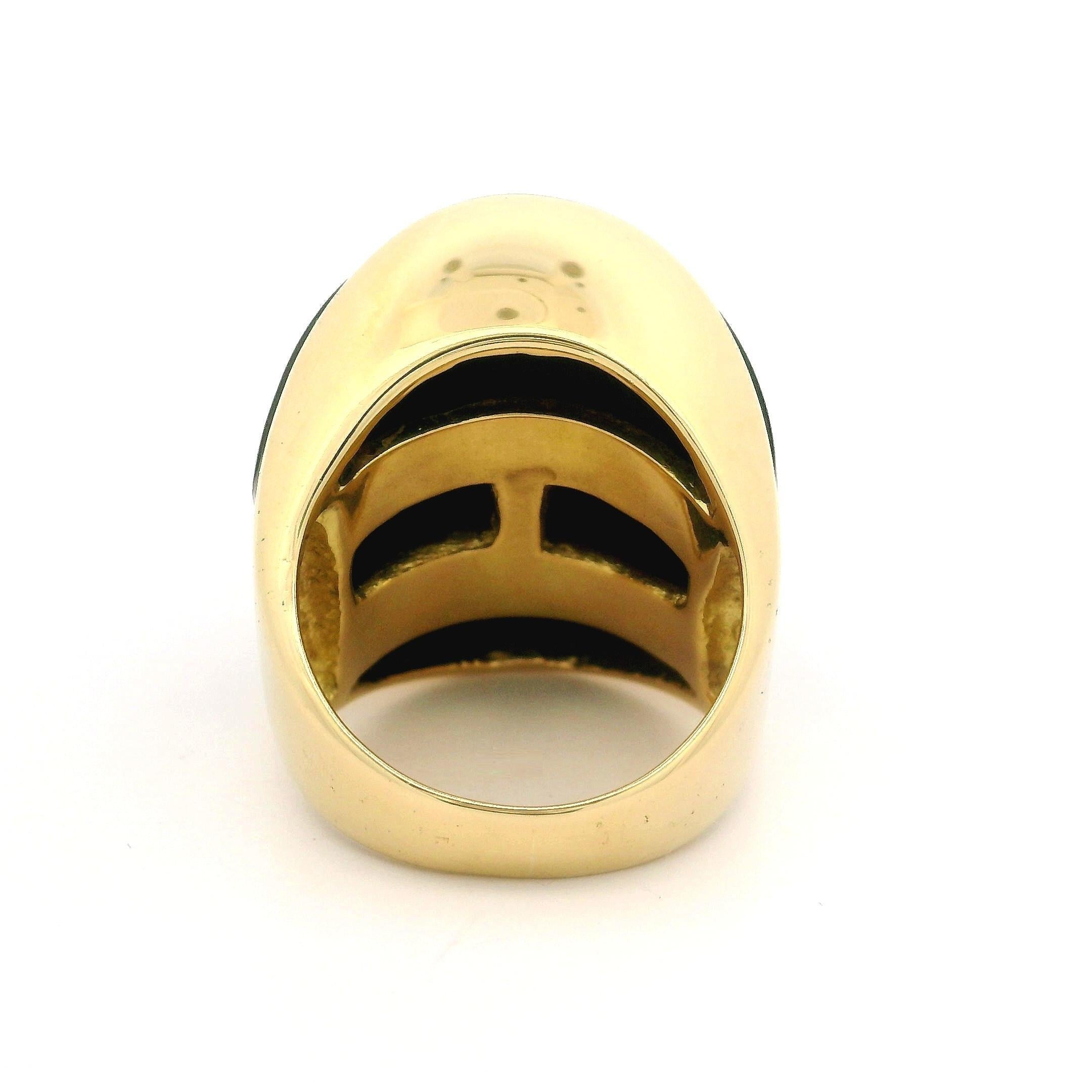 Taille brillant Vintage 18k Yellow Gold Onyx w/ 1.0ctw Diamond Heavy Statement Band Ring en vente