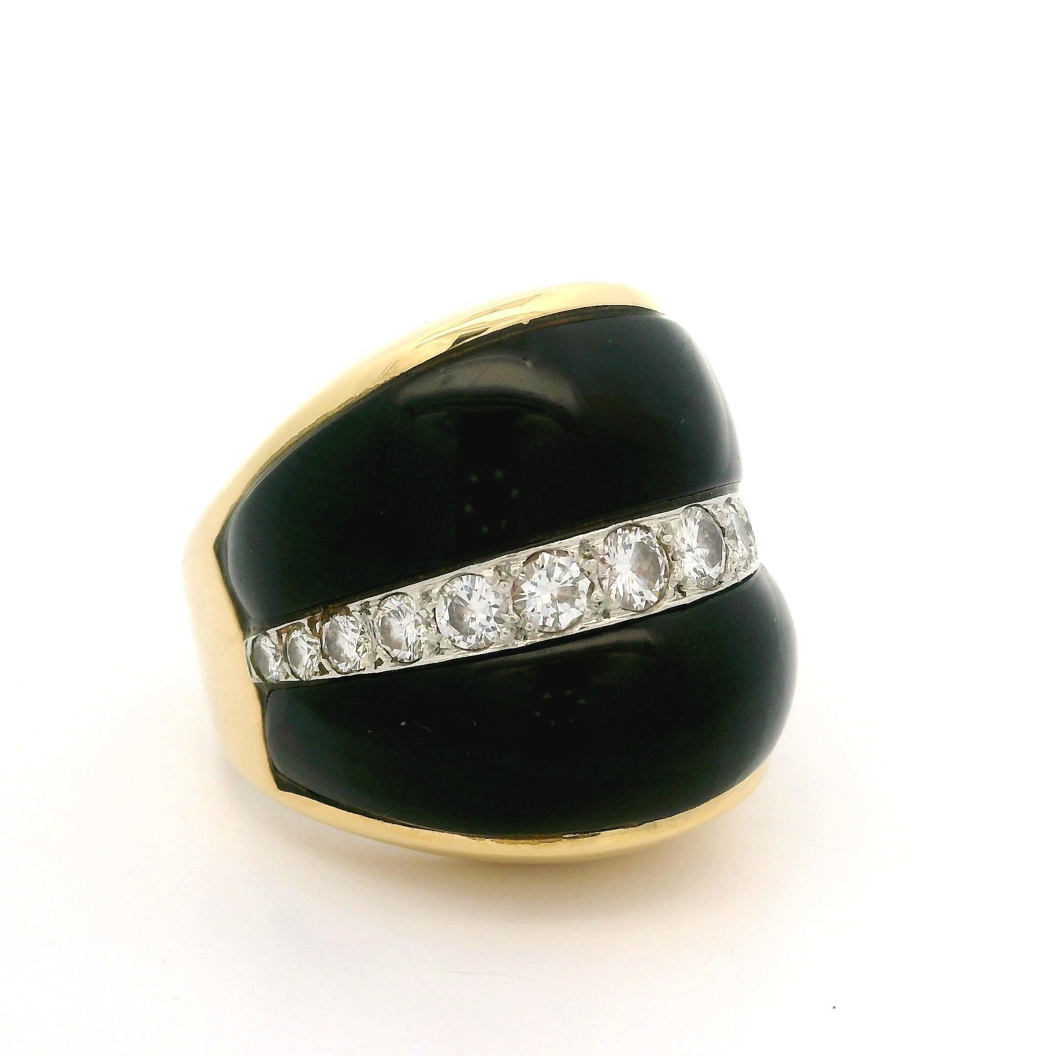 Vintage 18k Yellow Gold Onyx w/ 1.0ctw Diamond Heavy Statement Band Ring en vente 2