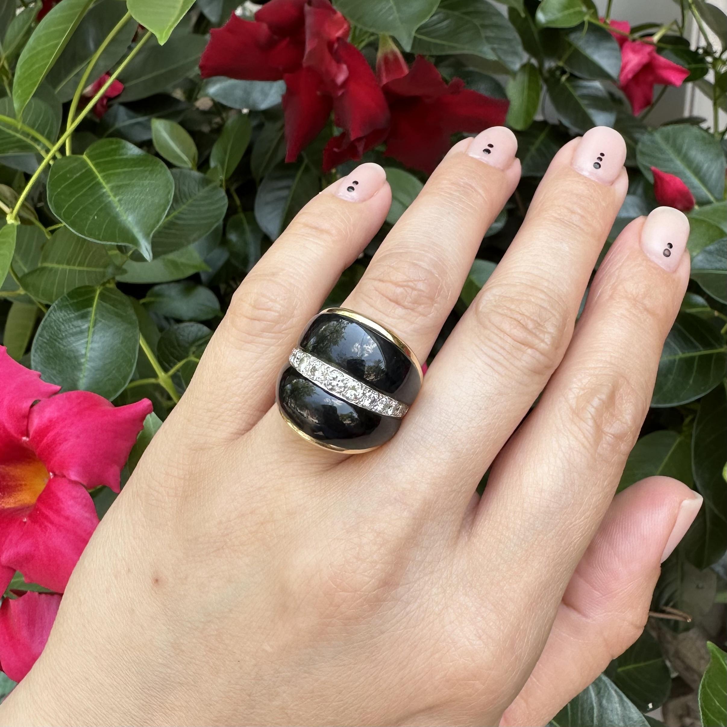 Vintage 18k Yellow Gold Onyx w/ 1.0ctw Diamond Heavy Statement Band Ring en vente 4