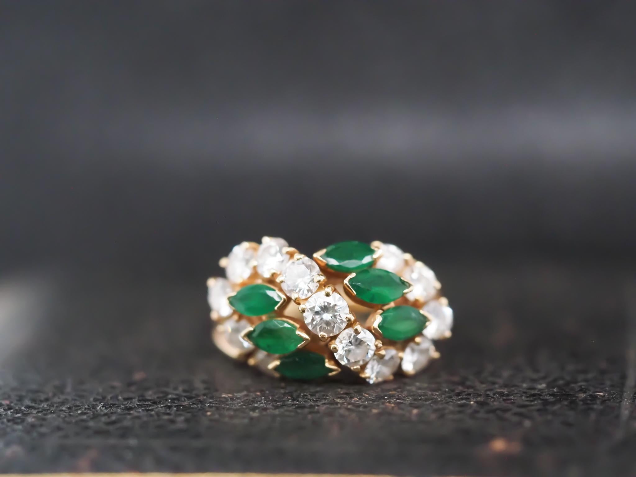 Year: 1980s

Maker: Oscar Heyman, Hallmark and Serial Numbers on inner shank.

Item Details:
Ring Size: 6 (Sizable)
Metal Type: 18K Yellow Gold [Hallmarked, and Tested]
Weight: 6.2 grams

Diamond Details: 2.50ct total weight, Round Brilliant, E-F