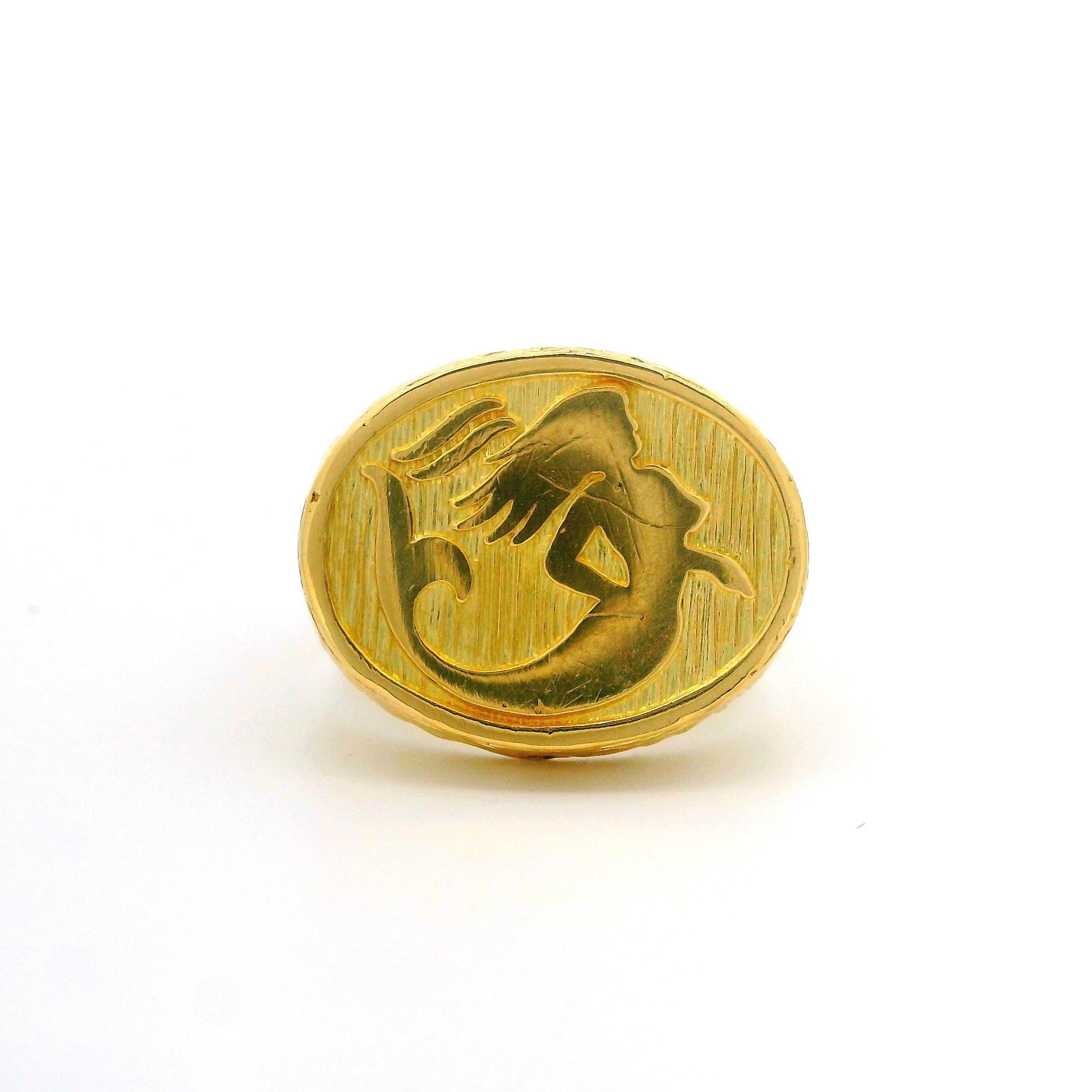 Vintage 18k Gelbgold Oval texturiert Siegel w / poliert Meerjungfrau Band Ring im Angebot 3