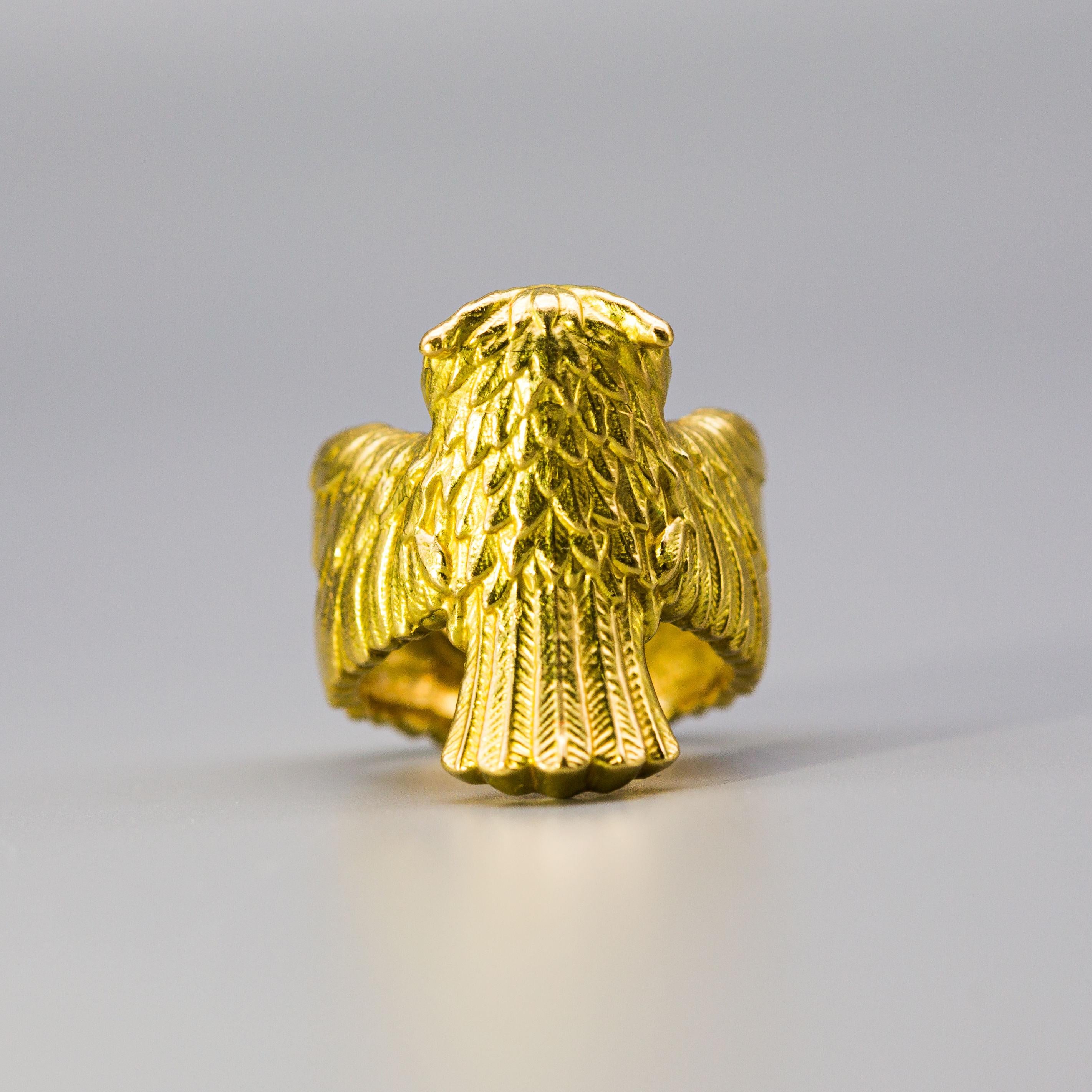 Charmante bague hibou en or jaune 18 carats Unisexe en vente