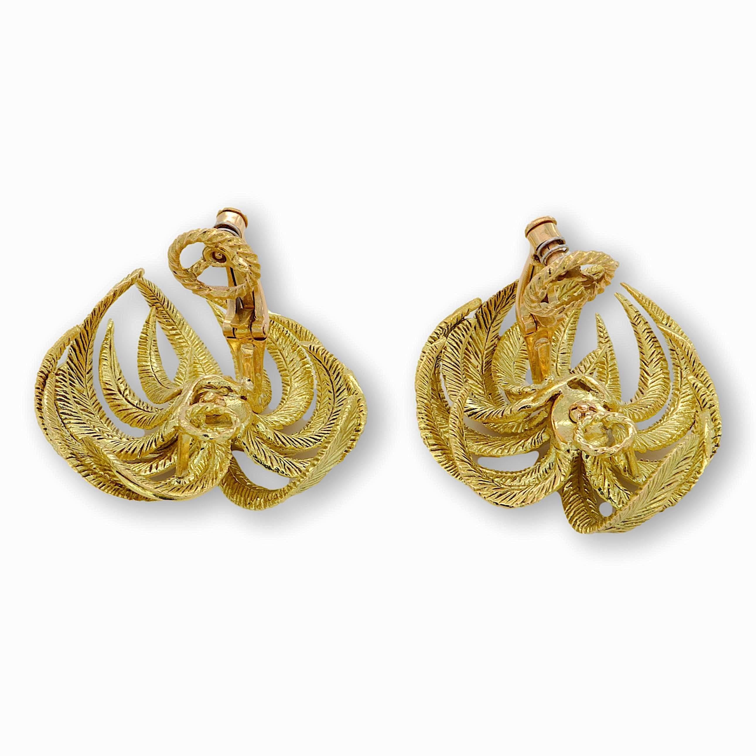 Vintage 18K Yellow Gold Palm Leaf Motif Ear-Clips – 1950s French Craftsmanship 1